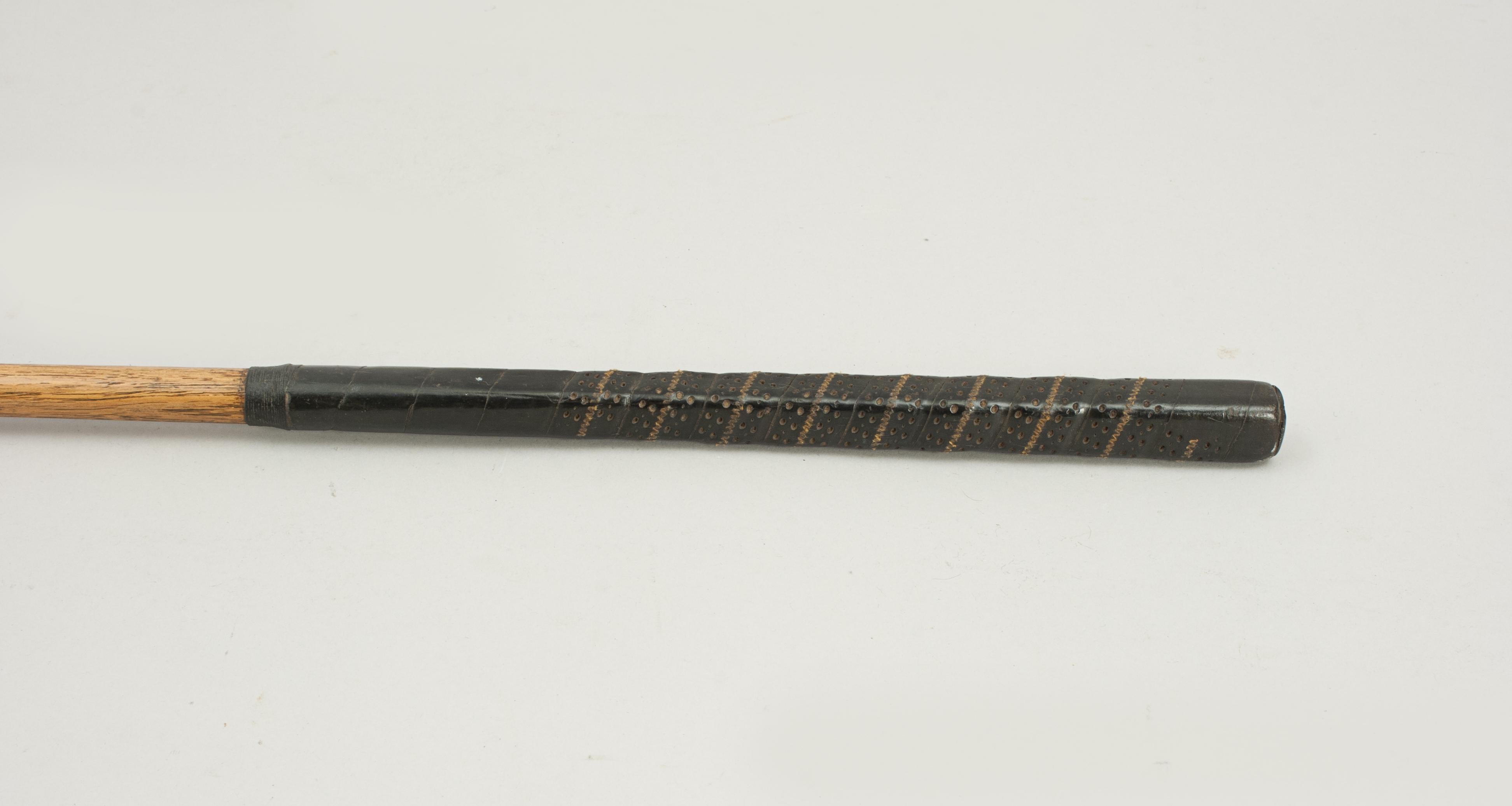 Golf Club, Strokesaver Chipping Iron by Robert Forgan, St Andrews 3