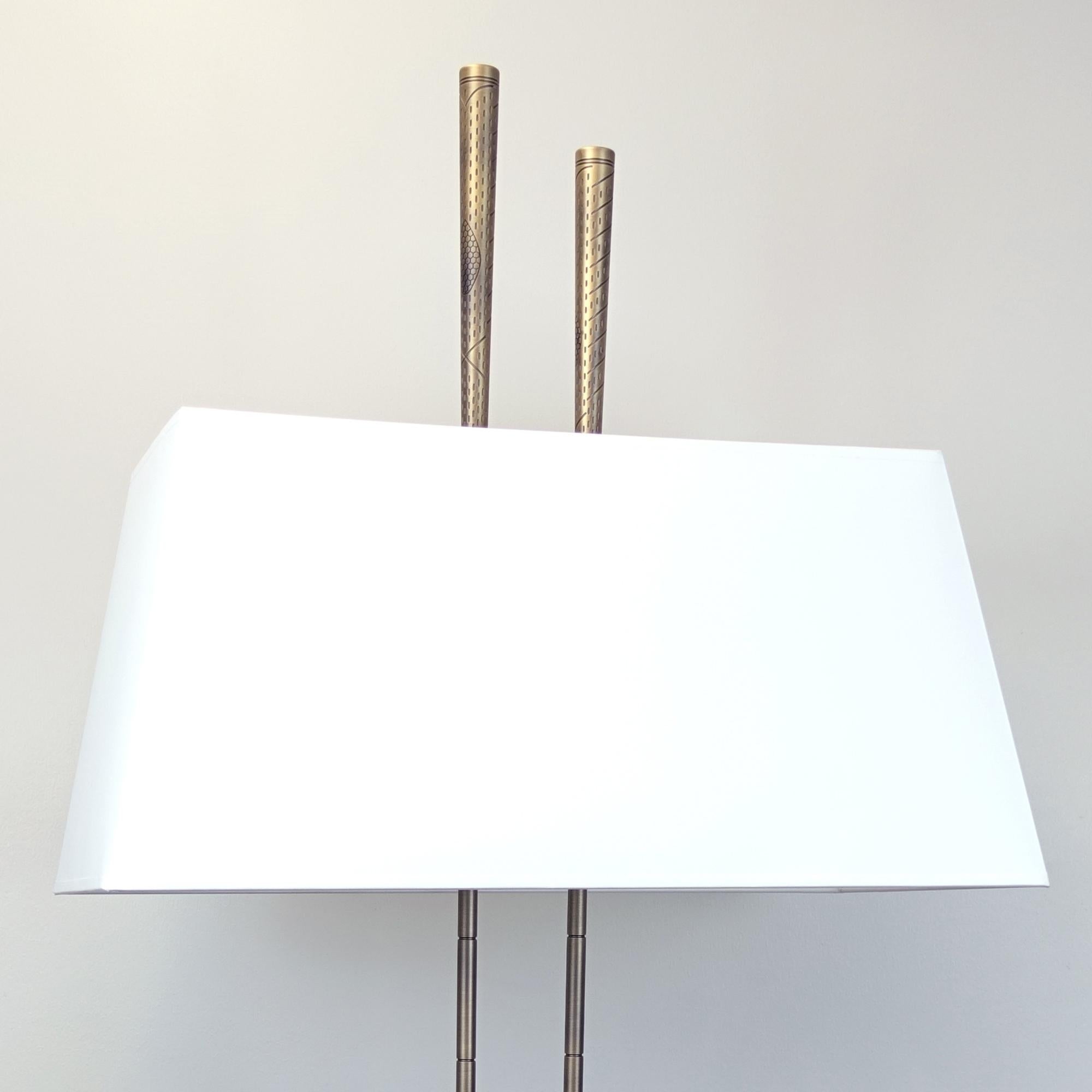 Contemporary Golf Club Table Lamp in Vintage Brass Finish