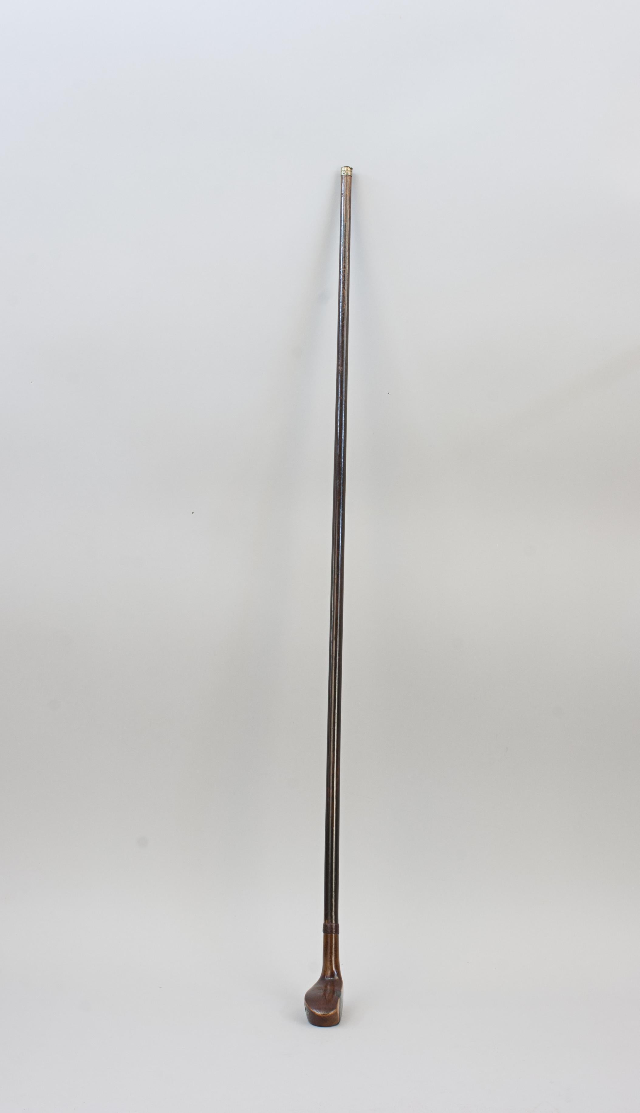 Golf Club Walking Stick With Horn Insert. In Good Condition For Sale In Oxfordshire, GB