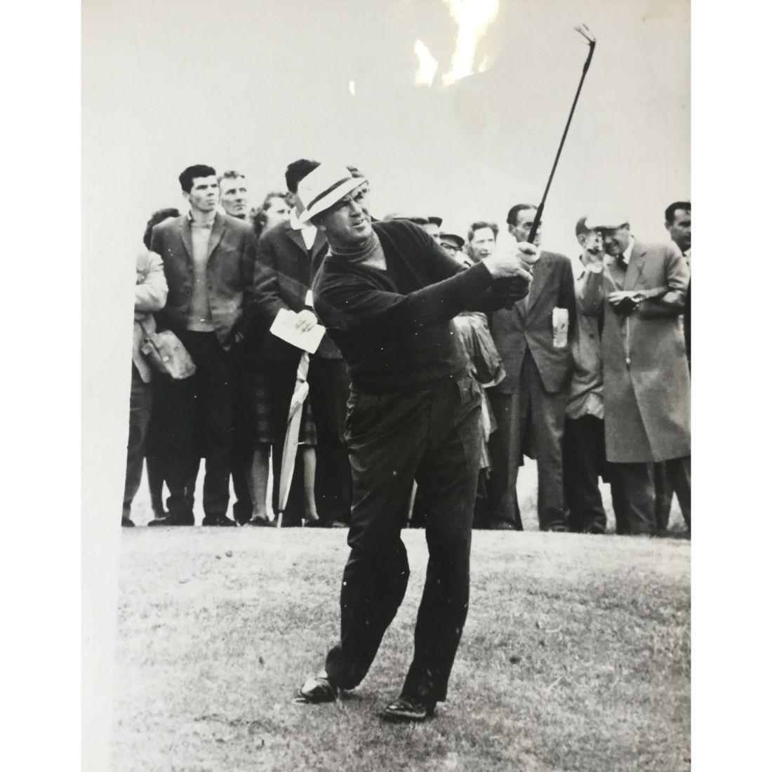 A superb collection of 180+ press photographs of leading golfers from the 1930s to 1990s.

Includes Sam Snead, Arnold Palmer and Gary Player.

Black and white. Mostly 10 x 8 inches.

Many include the photo agency’s stamp on the reverse, as well as a