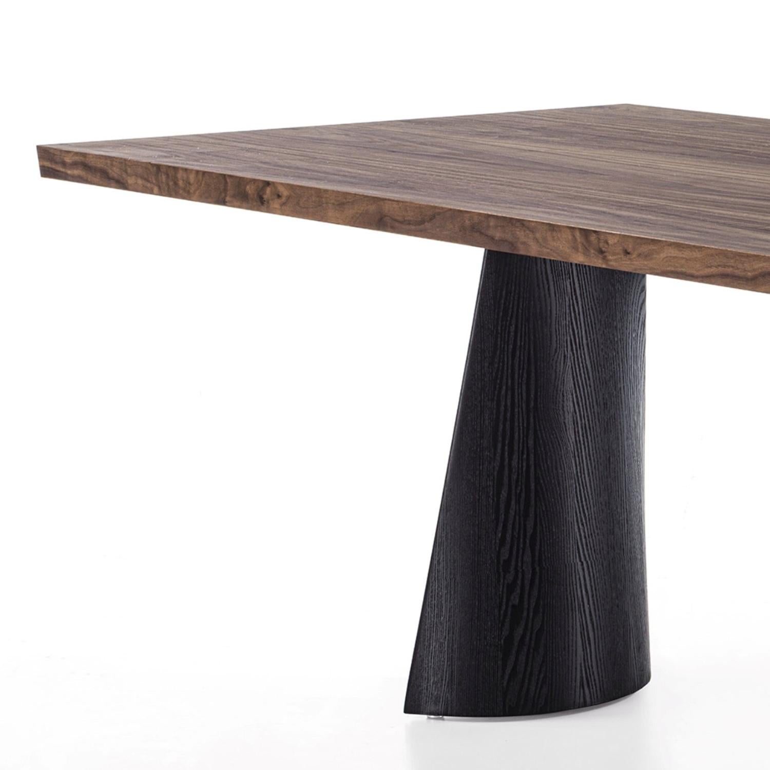 Goma Dining Table In New Condition For Sale In Paris, FR