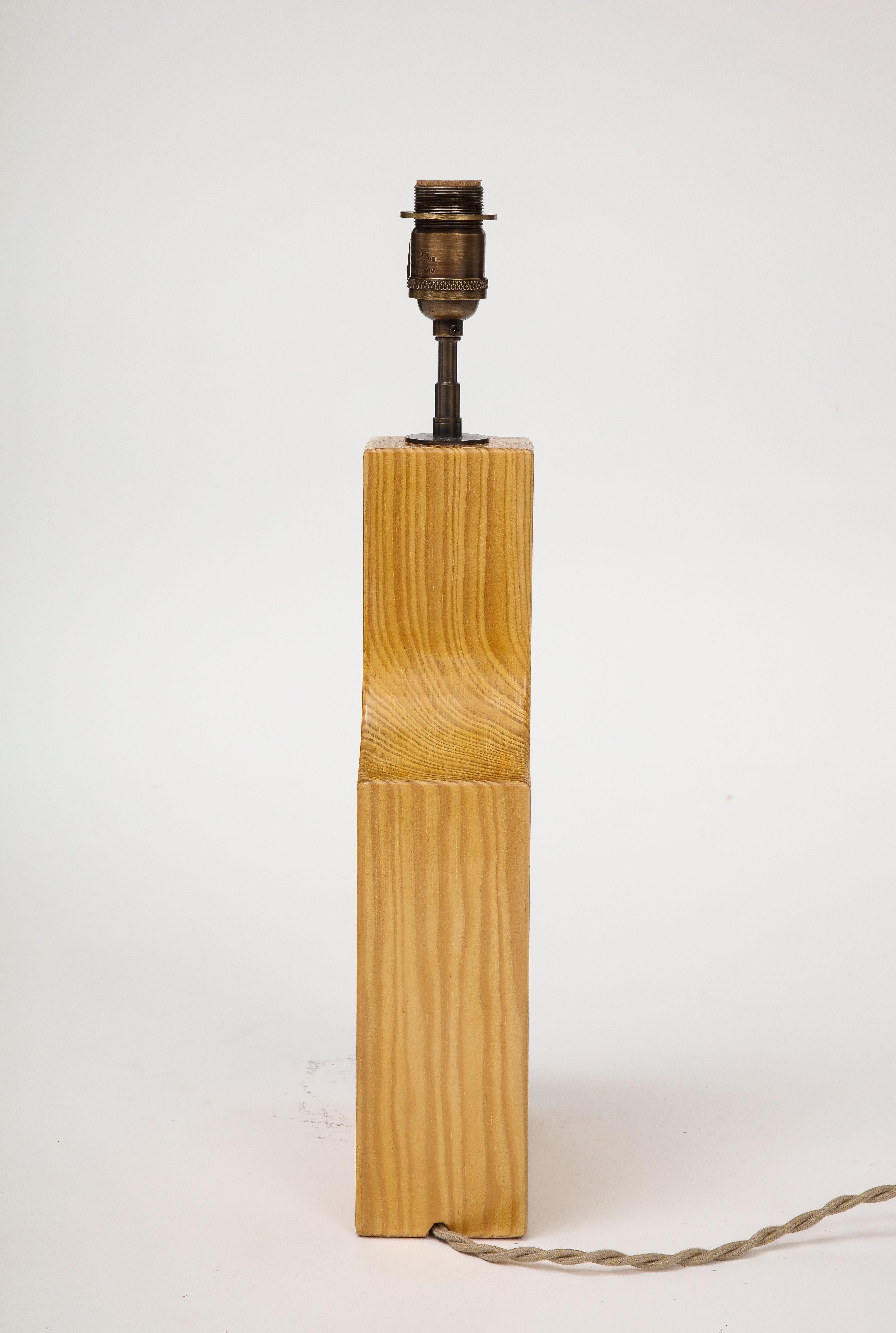 Gomariz Pinewood Table Lamp by Facto Atelier Paris For Sale 1