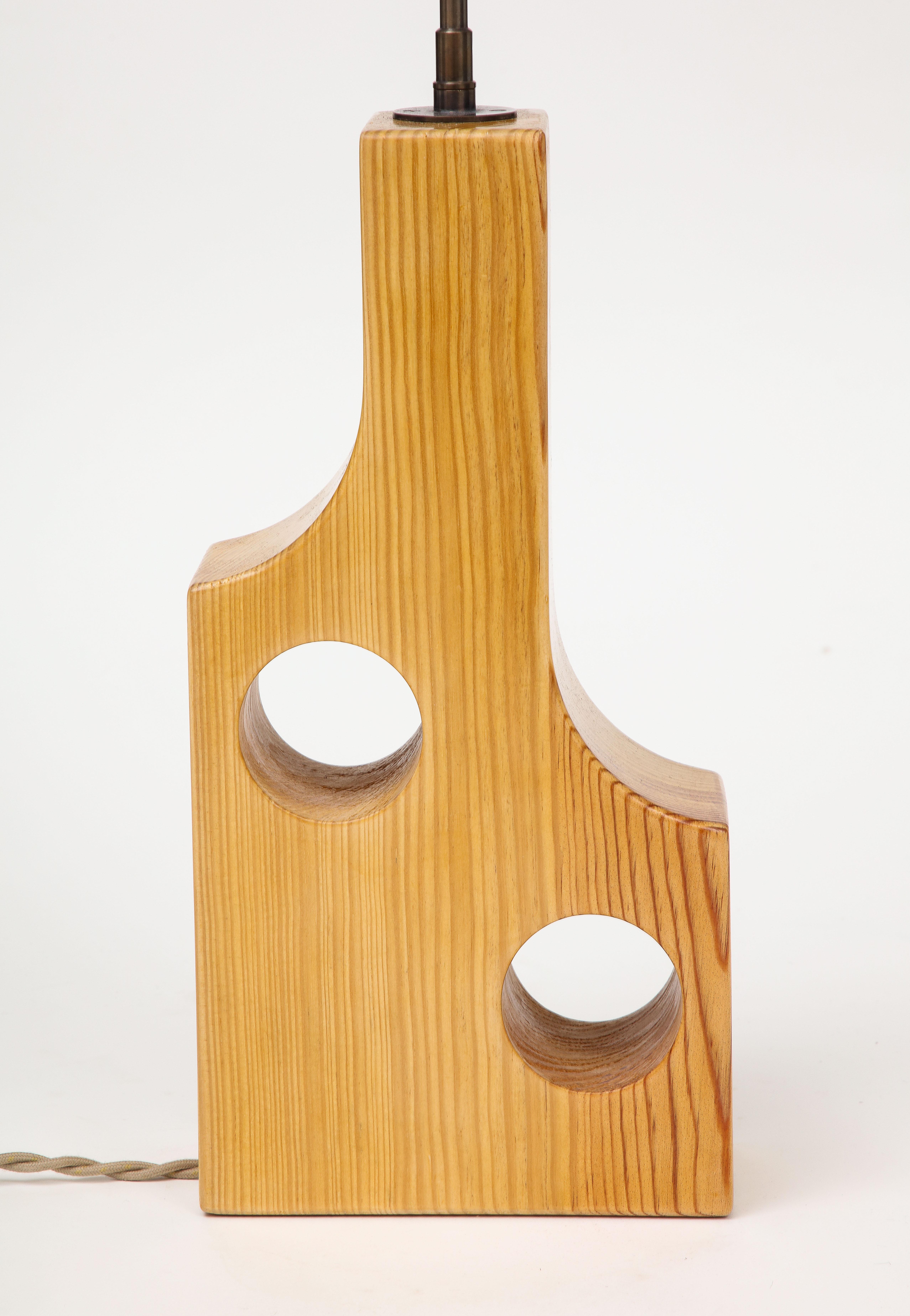 Gomariz Pinewood Table Lamp by Facto Atelier Paris For Sale 3