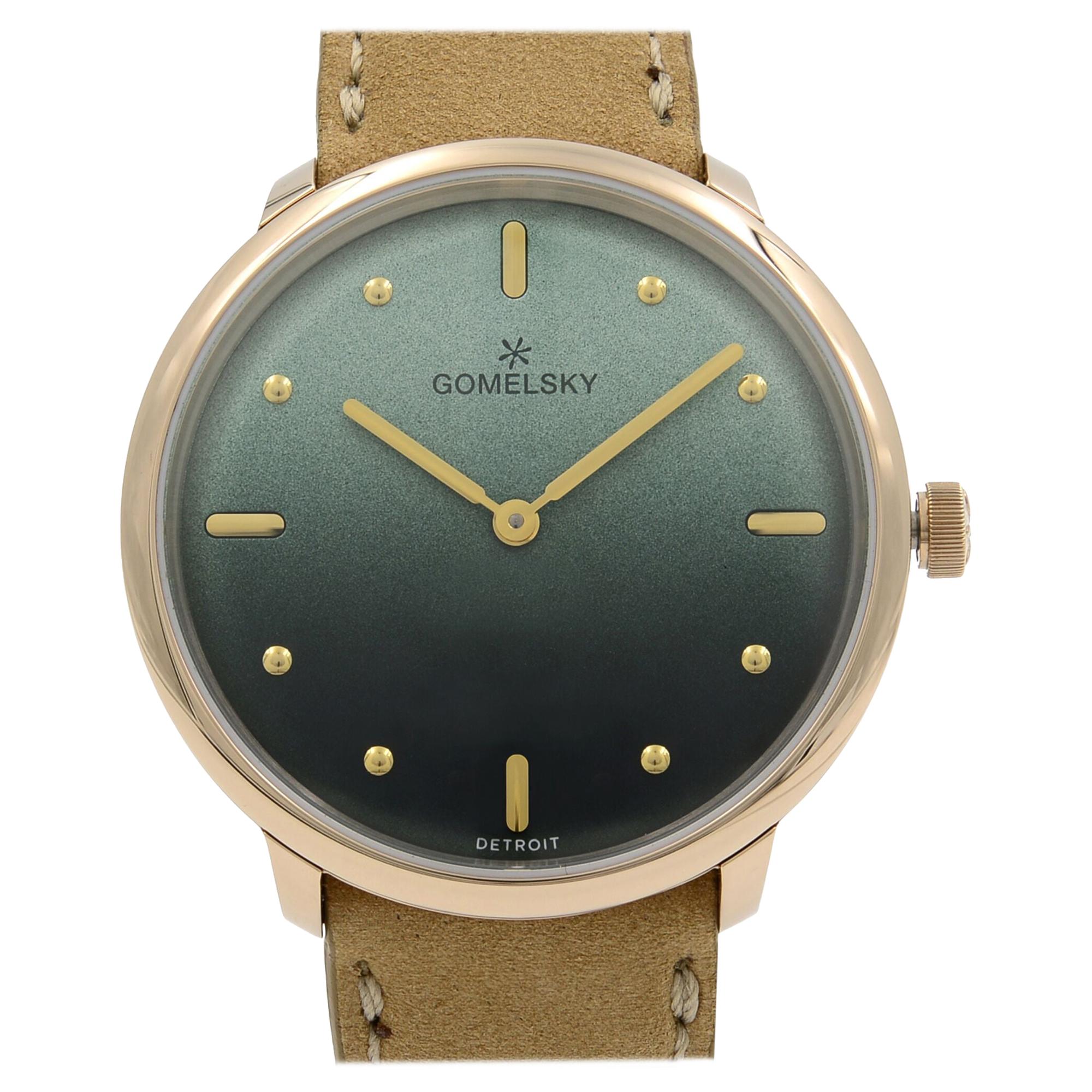 This brand new Gomelsky by Shinola Audrey 6 G0120147279 is a beautiful Ladies timepiece that is powered by a quartz movement which is cased in a stainless steel case. It has a round shape face,  dial, and has hand sticks & dots style markers. It is
