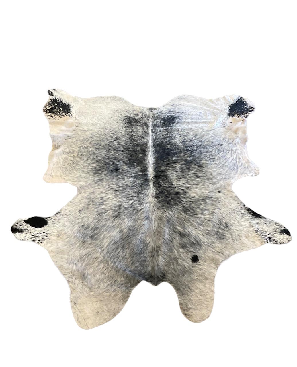 Gomez Contemporary Cowhide Rug in White and Black In New Condition In Saint Louis, US
