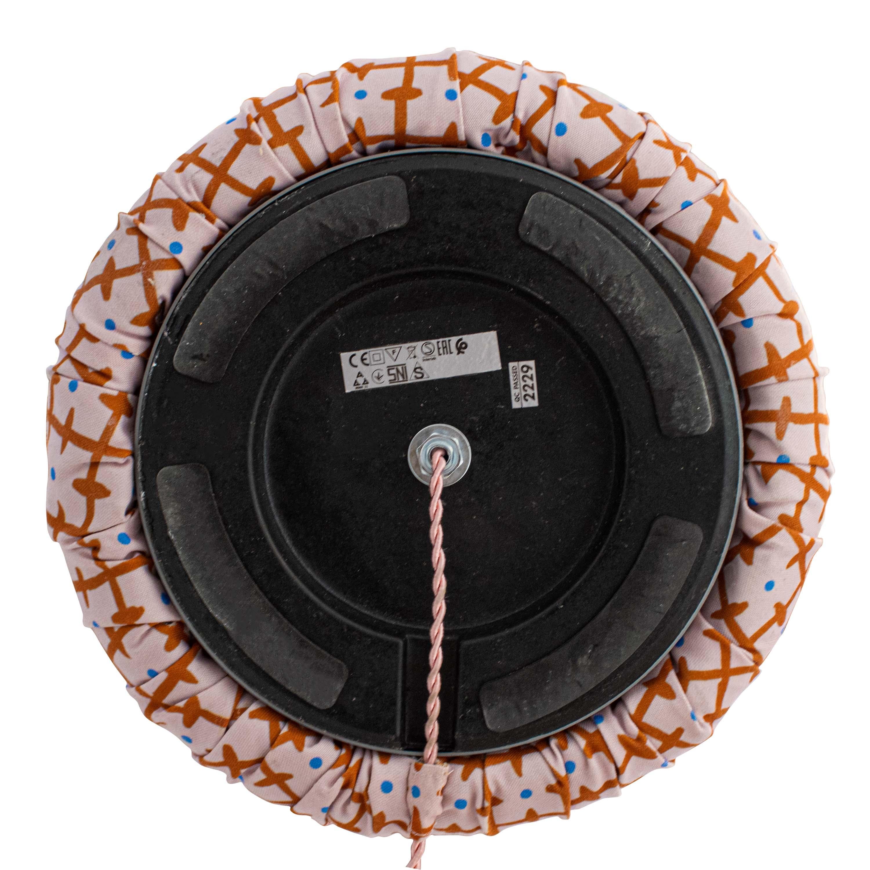 Tissu Lampadaire Gomi conçu par Fiormi Studio Espagne 2025 rose en vente
