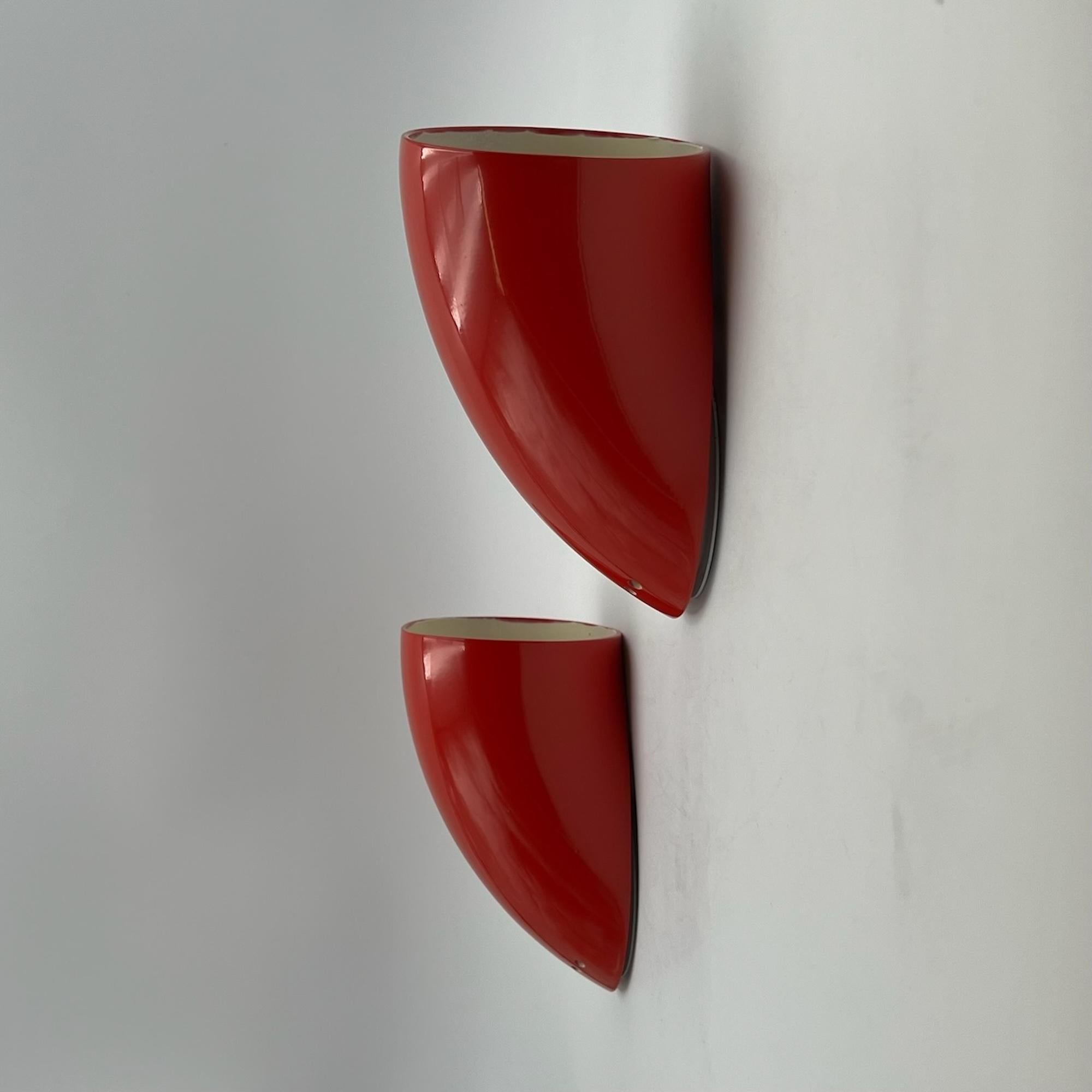 Gomito Wall Lamps by Elio Martinelli for Martinelli Luce in Red, 1970s, Set of 2 For Sale 3