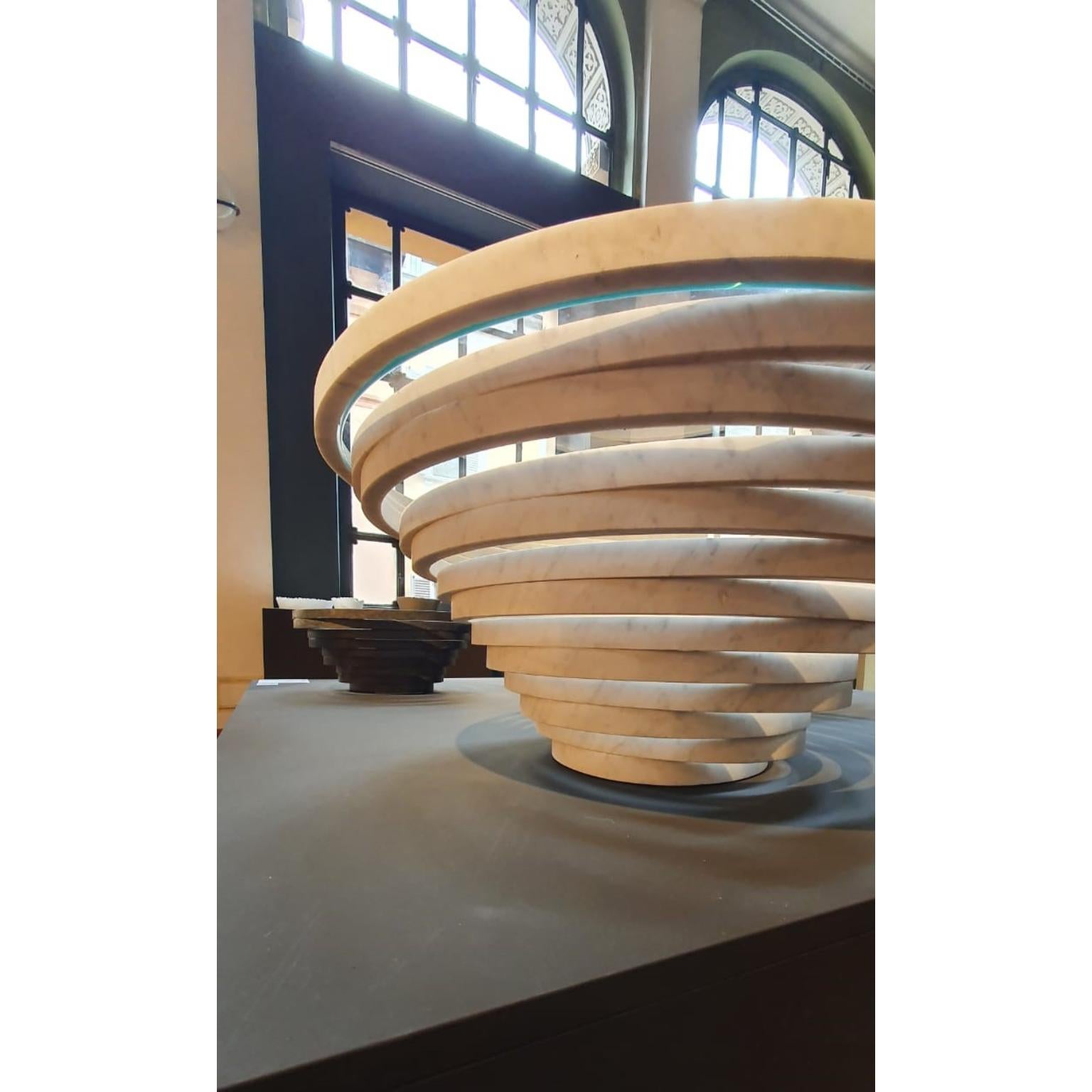 Mesa de centro mediana Gomitolo de mármol blanco de Carrara y cristal by Bufalini Marmi en venta 6