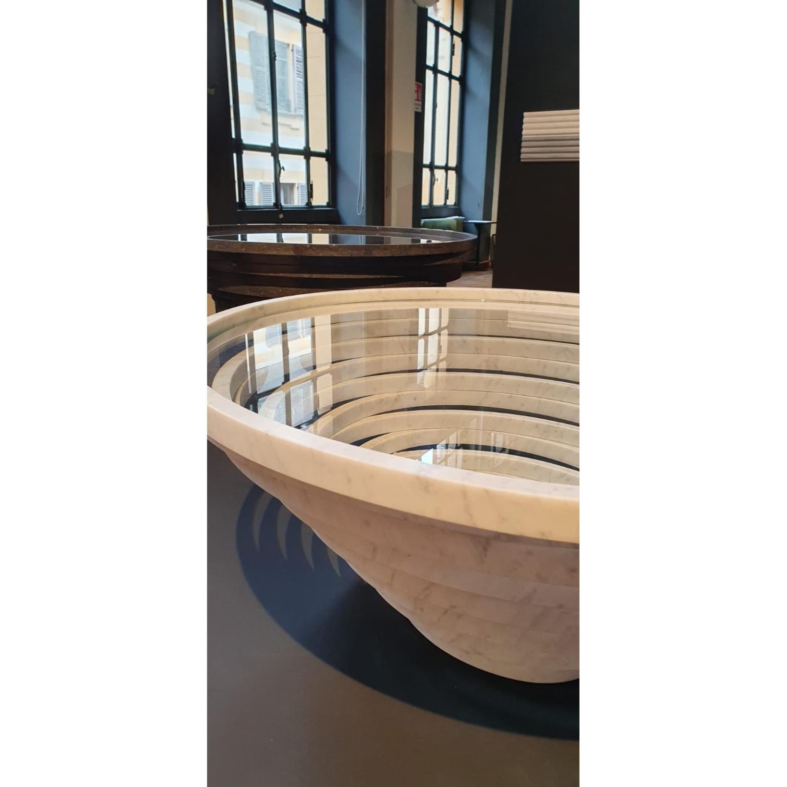 Mesa de centro mediana Gomitolo de mármol blanco de Carrara y cristal by Bufalini Marmi en venta 1