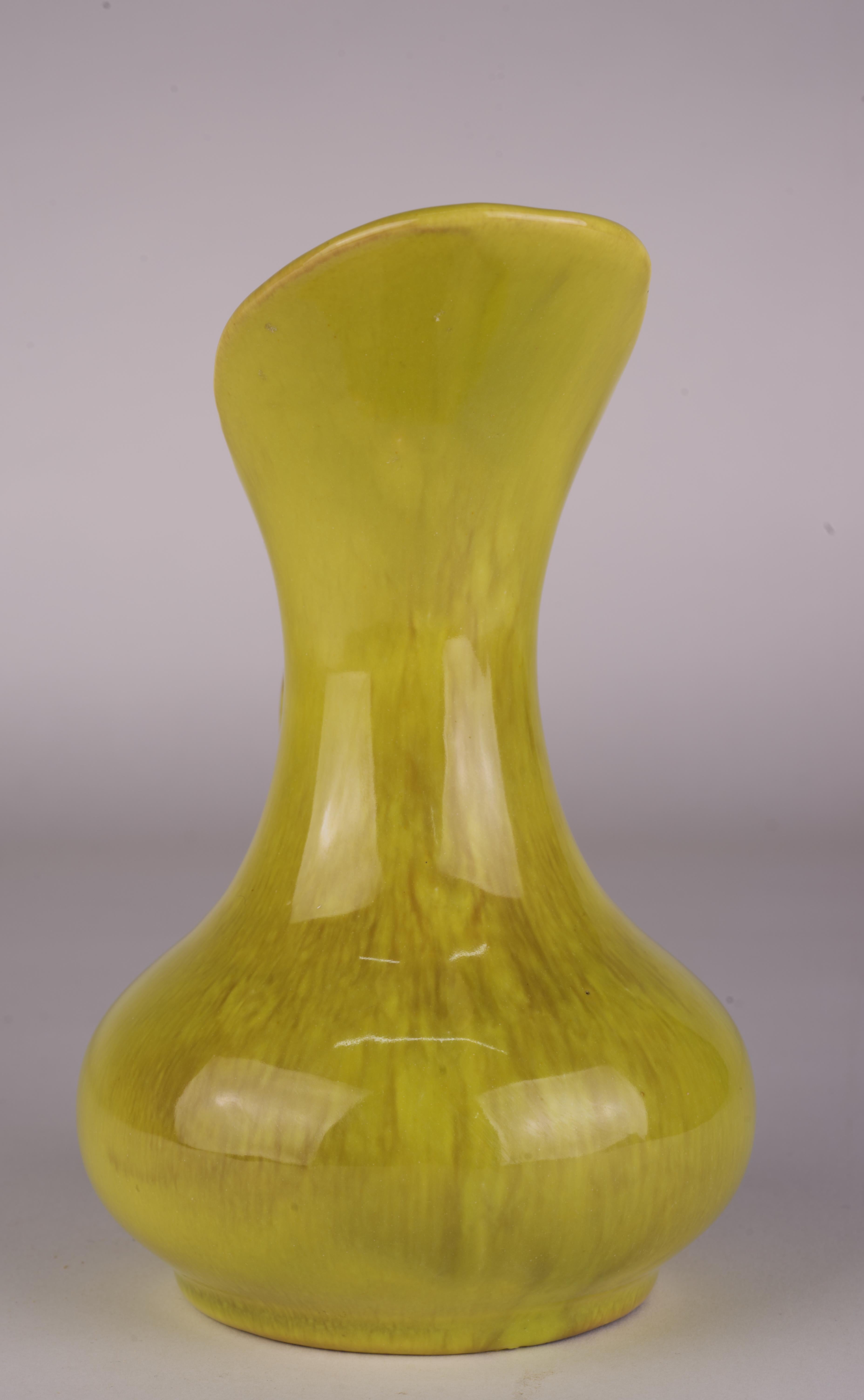 American Gonder Pottery Bud Vase Ewer in Chartreuse Drip Glaze 1940s-1950s For Sale
