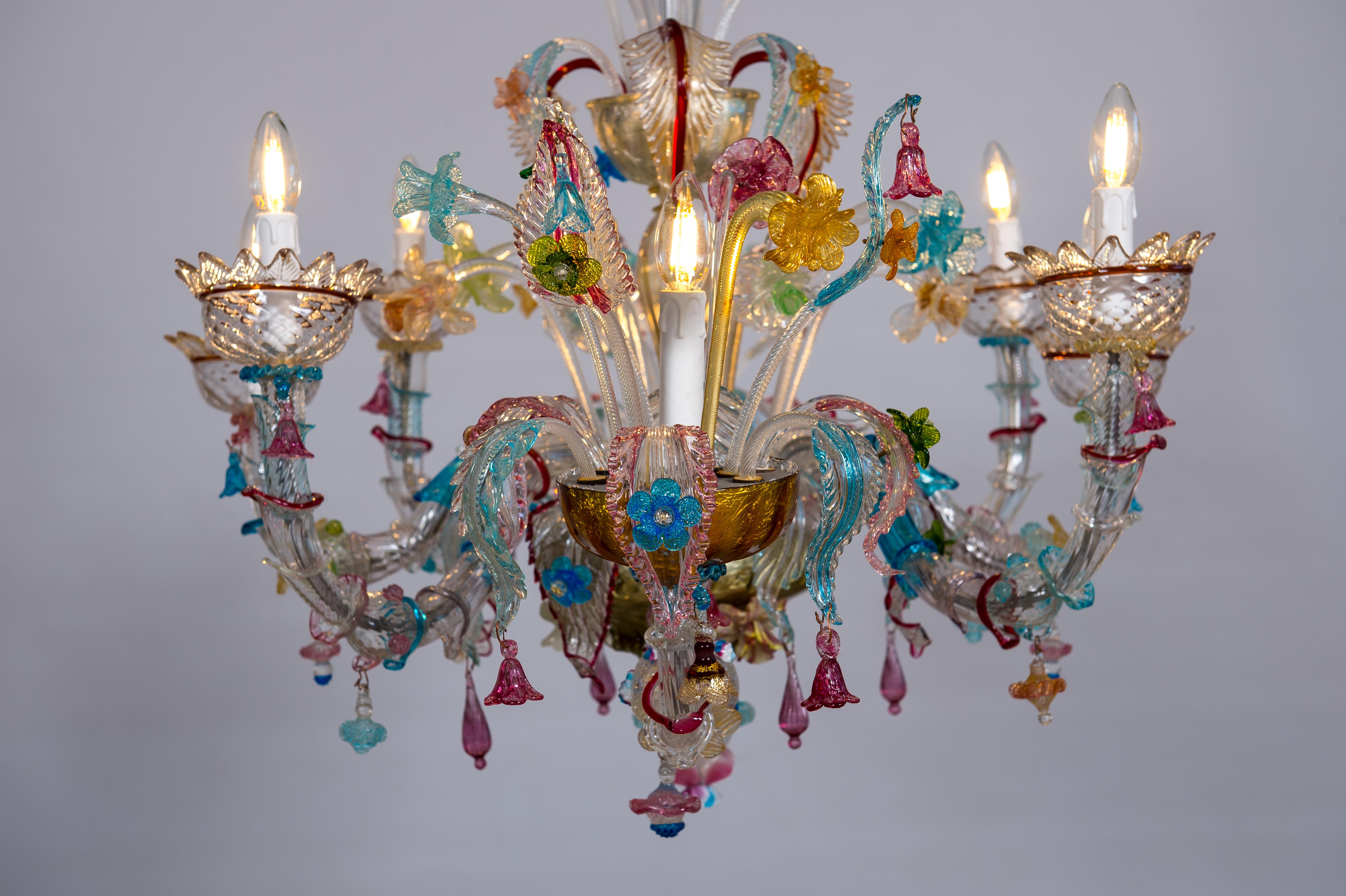 Gondola Chandelier with Colorful Finishes in Blown Murano Glass, Italy, 1980s For Sale 12