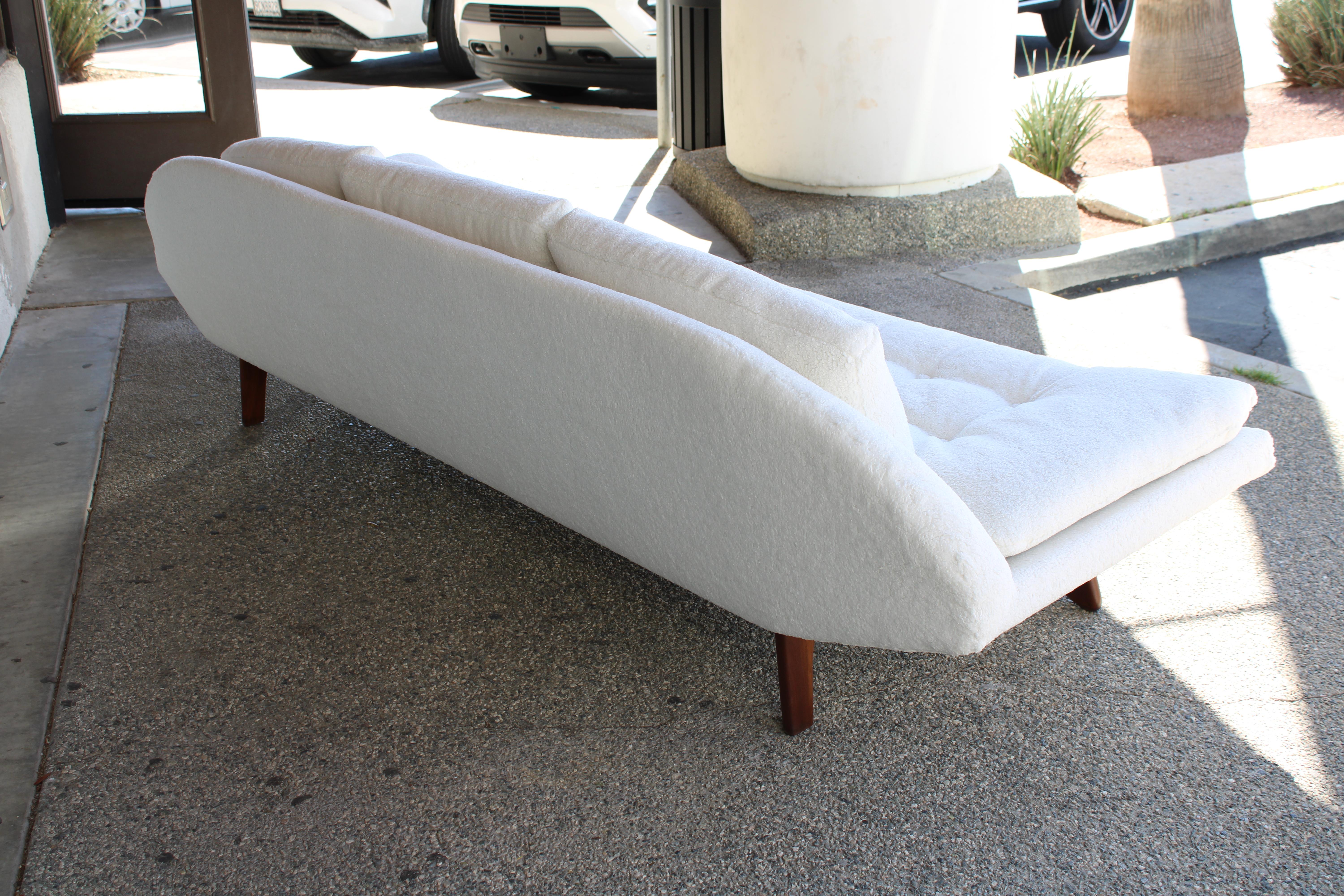 Gondola Sofa by Adrian Pearsall for Craft Associates In Good Condition For Sale In Palm Springs, CA