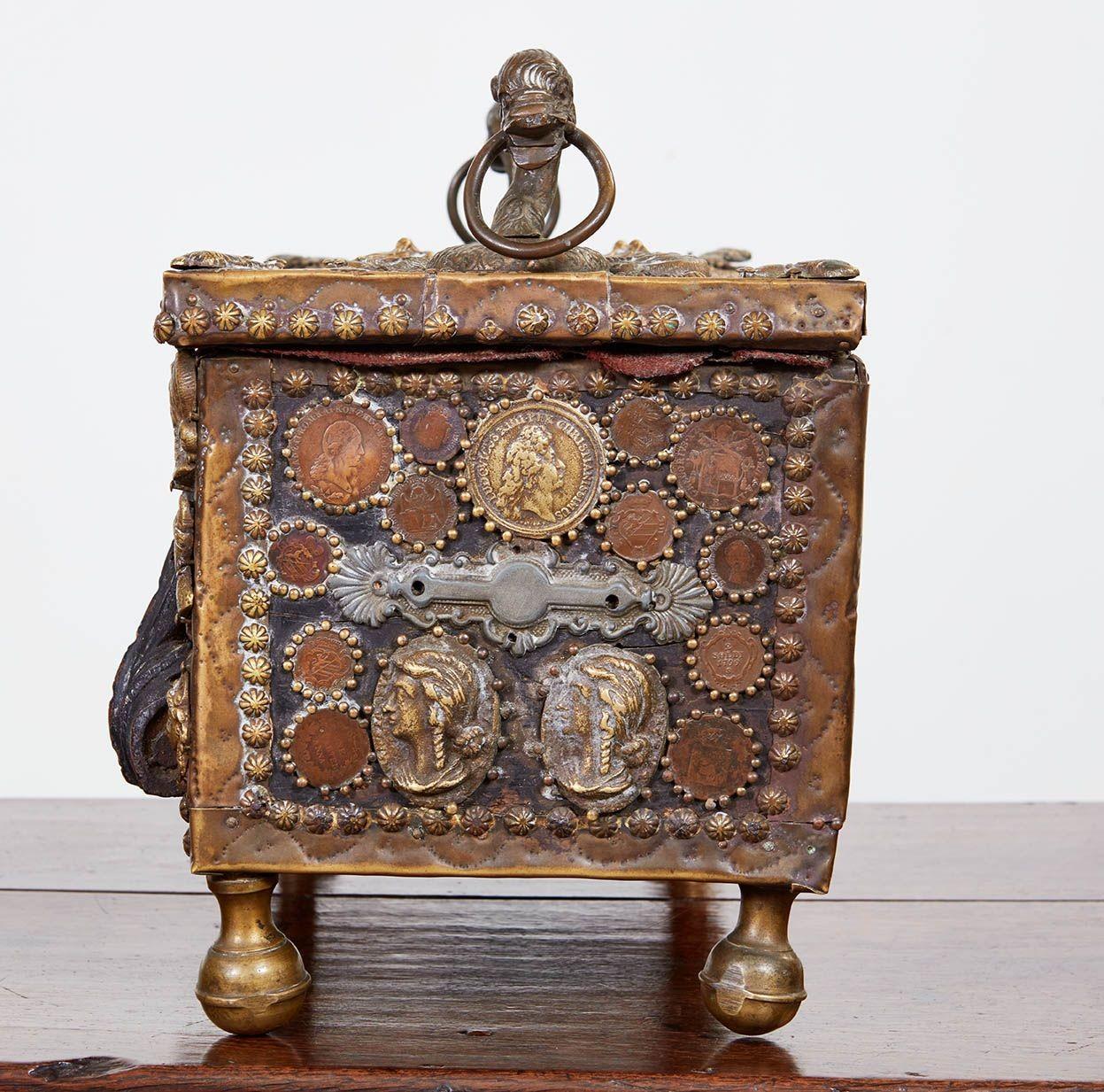 Gondolier's Money Box For Sale 5