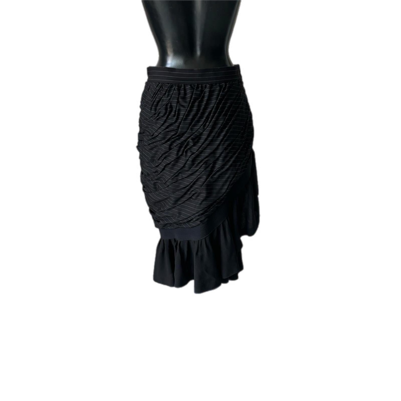 Black Jupe Gianni Versace Couture en excellent état en vente