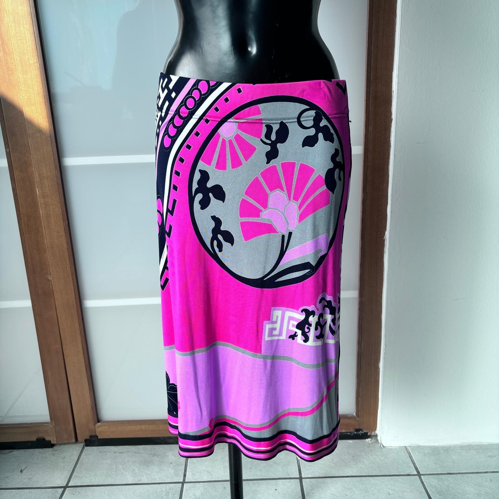 Leonard Paris Falda de seda rosa con estampado abstracto  –  2000s en Excelente estado para la venta en Basaluzzo, IT