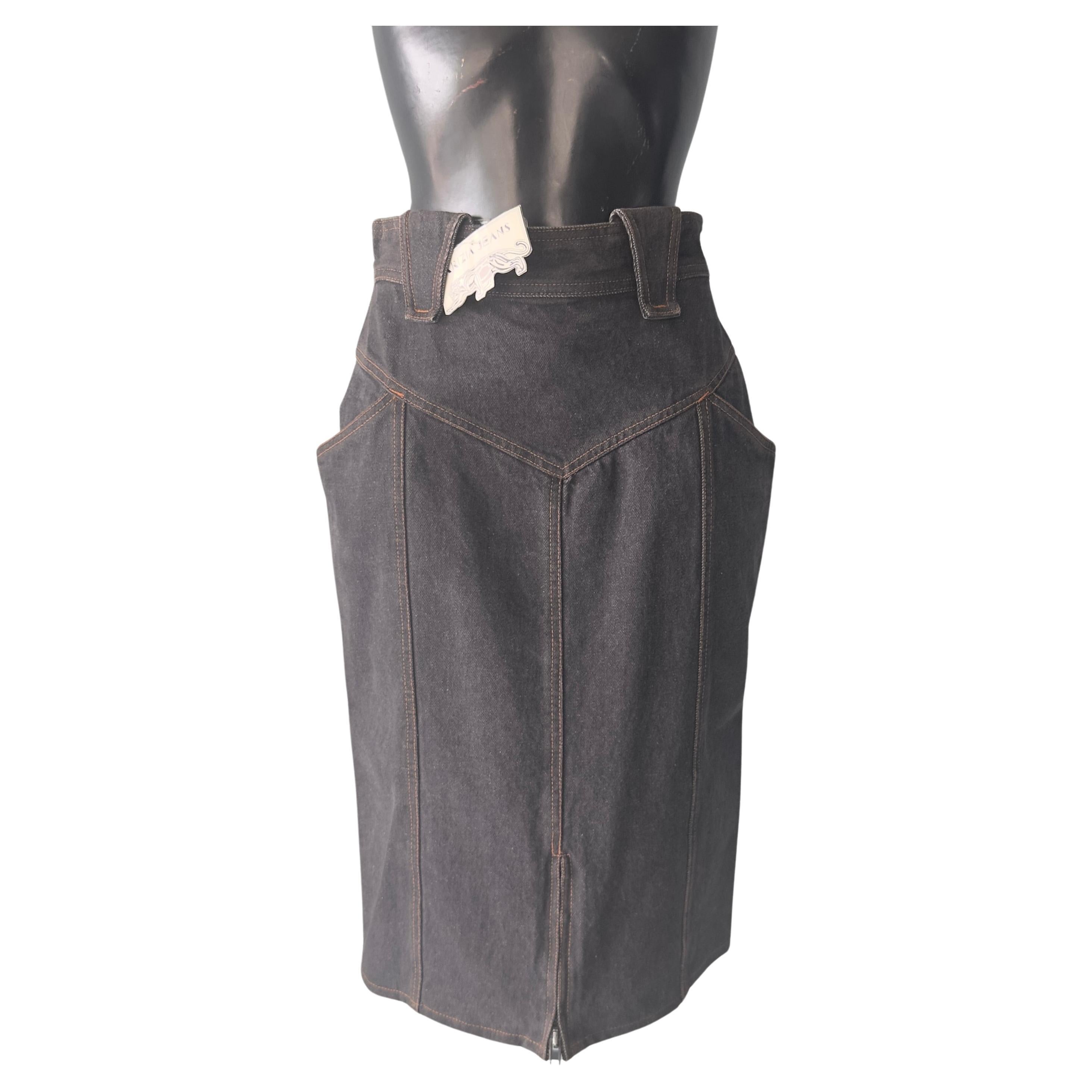 Gonna vintage Krizia Jeans con cartellino in vendita