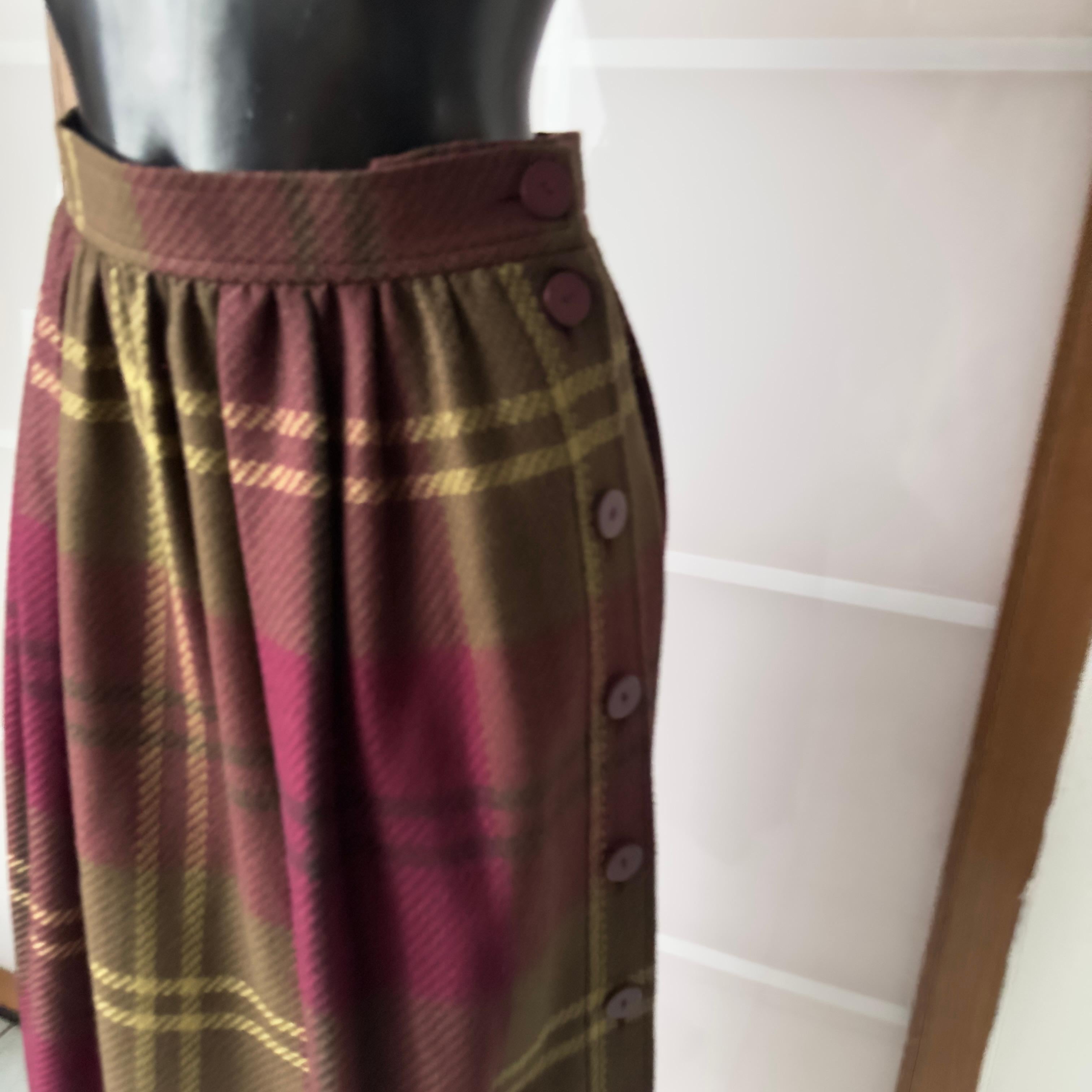 Gonna Yves Saint Laurent anni80 mai utilizzata in vendita 1
