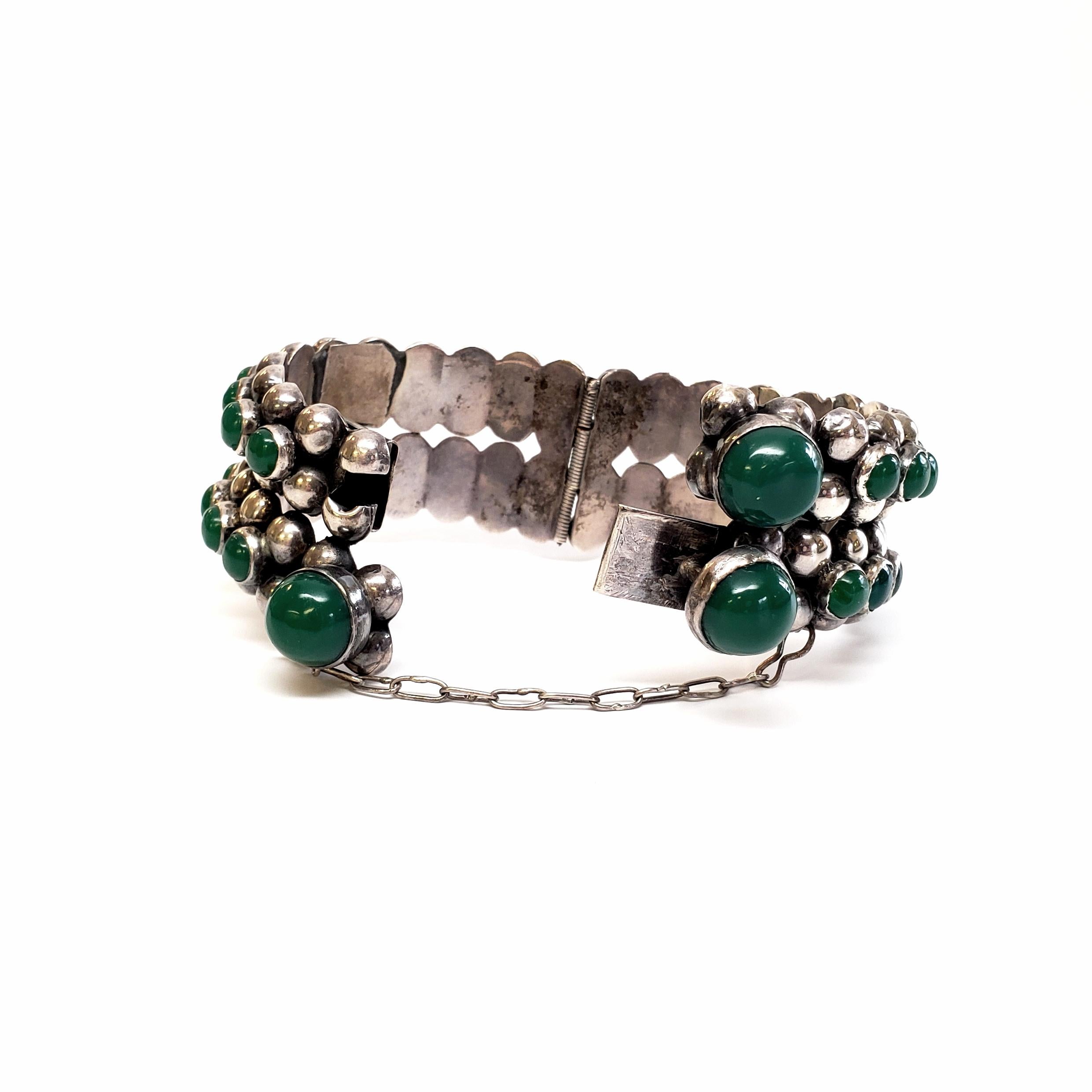 Gonzalo Moreno Mexico Sterling Silver Green Onyx Hinged Bracelet In Good Condition In Washington Depot, CT