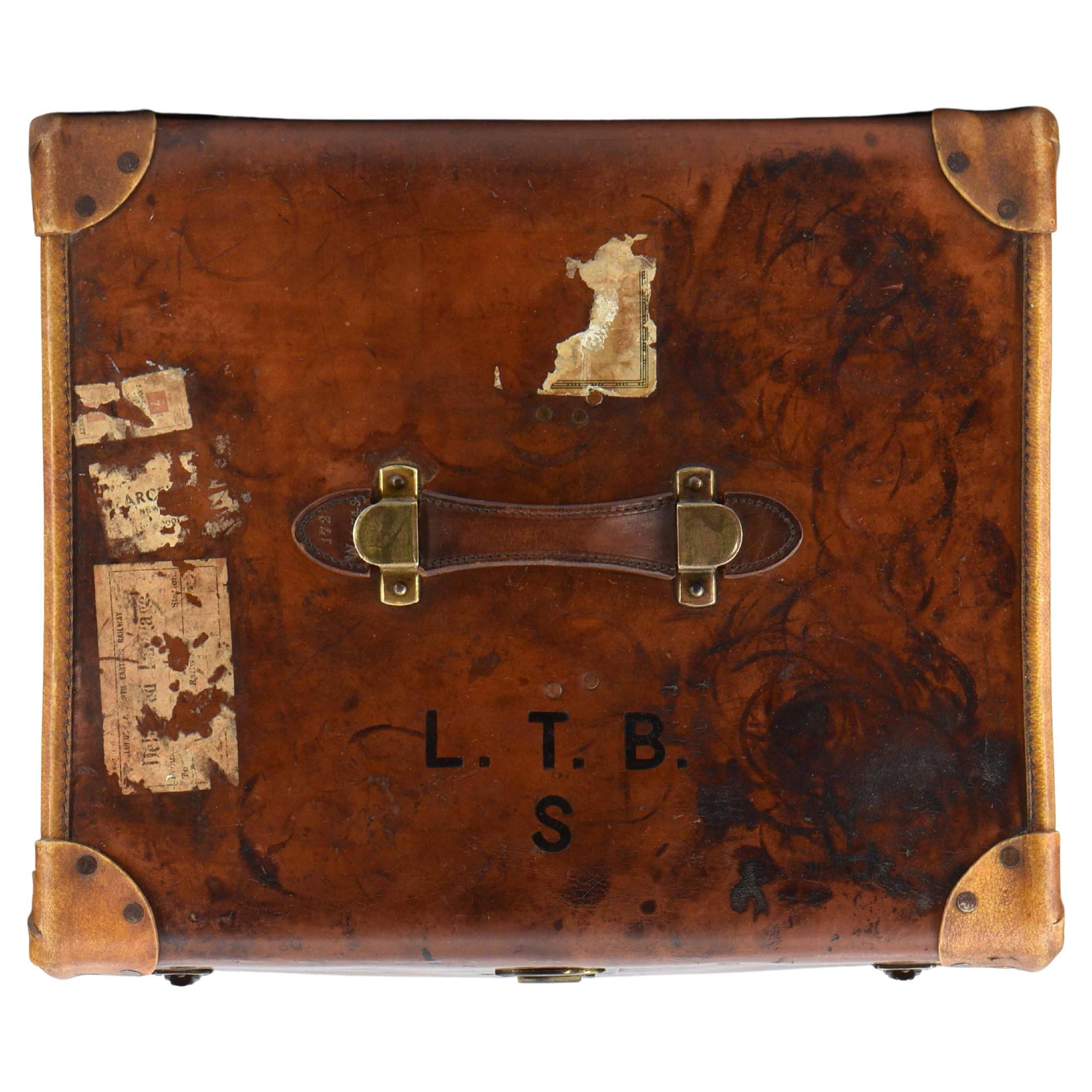old fashioned travel trunk