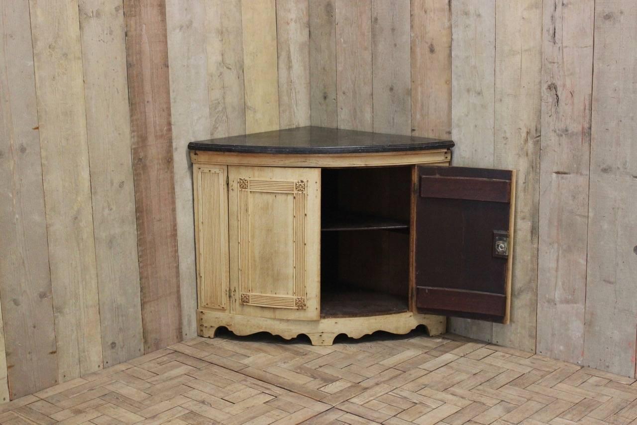 Good 19th Century Bleached Oak Corner Cupboard 3