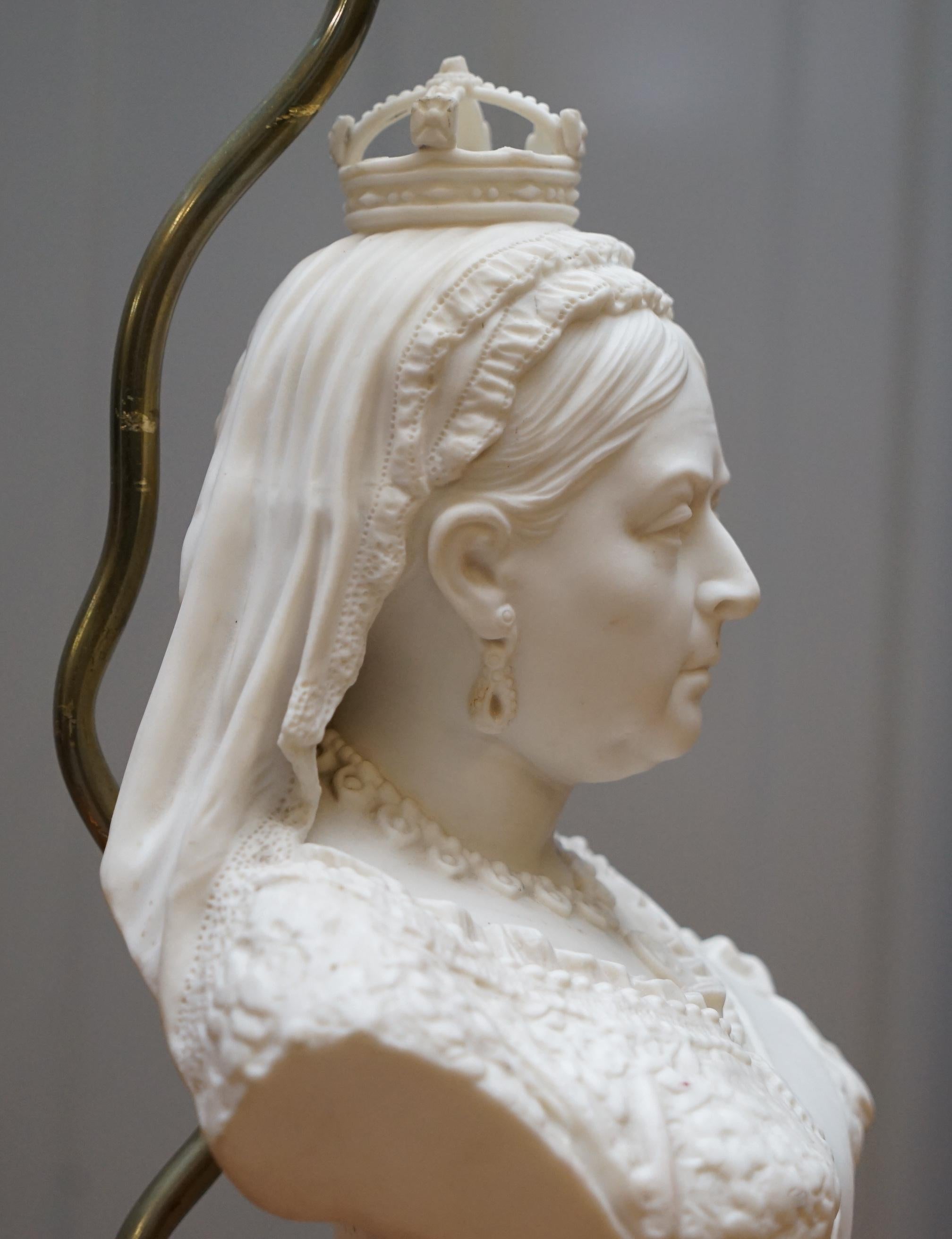 Good 19th Century Parian Figure of Queen Victoria Bust Made into a Table Lamp 4