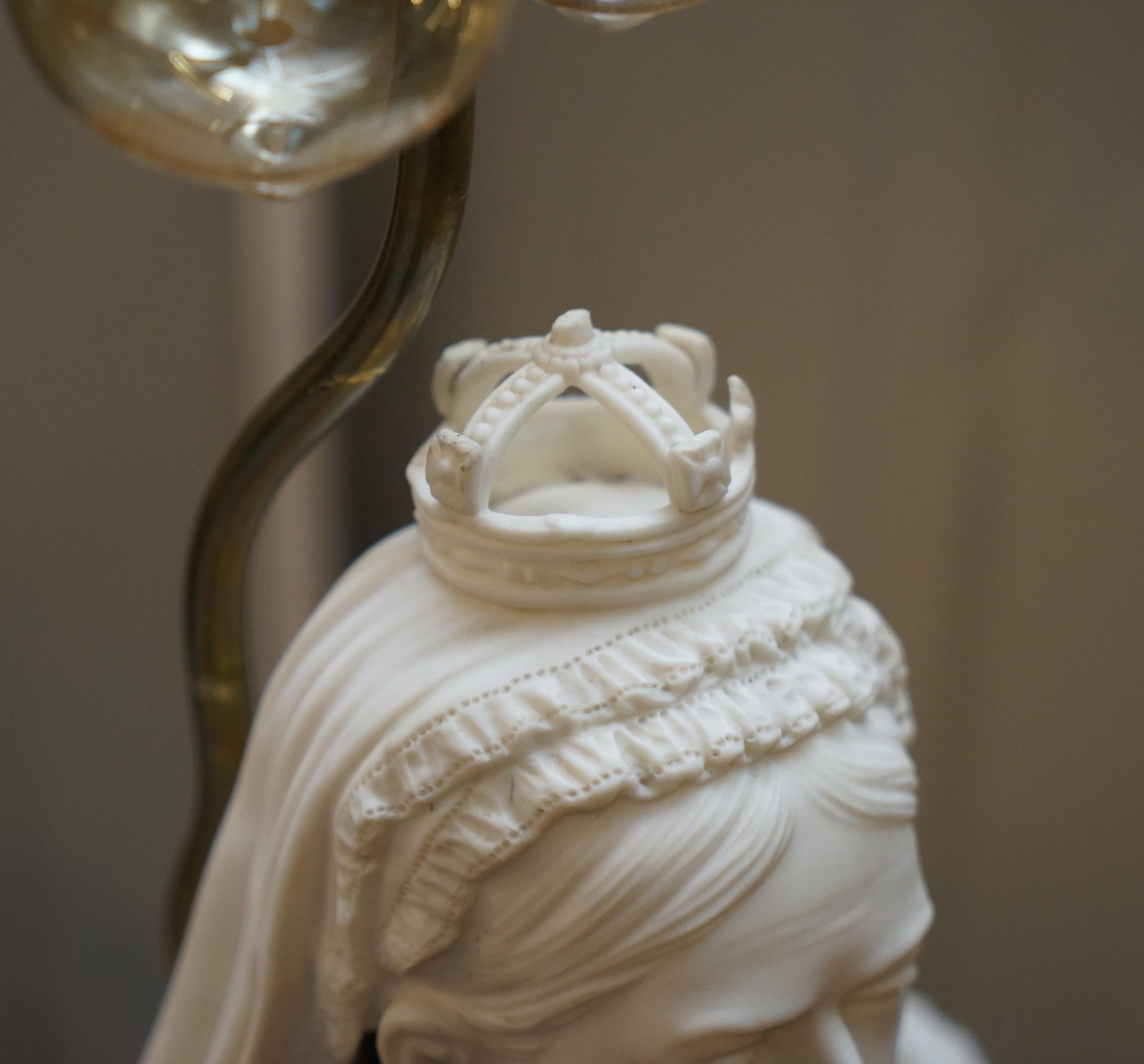 Good 19th Century Parian Figure of Queen Victoria Bust Made into a Table Lamp 5