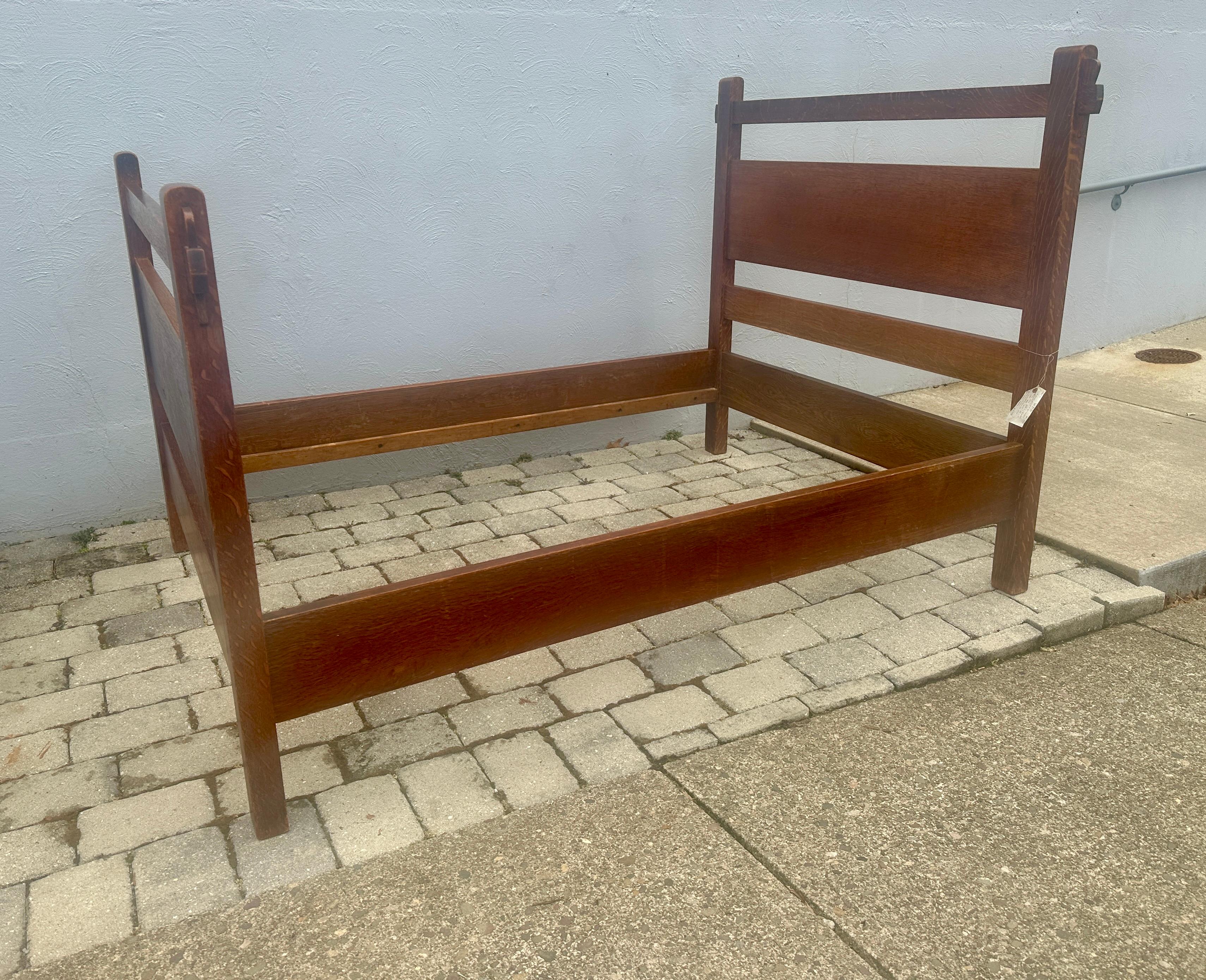 Good Antique Gustav Stickley Full Size Bed -mark with RED DECAL as pictured
and from early period and NOT a decal from 1916 when he closed his business. W8120
This bed is with original finish with normal wear, we see more and more listing on auction