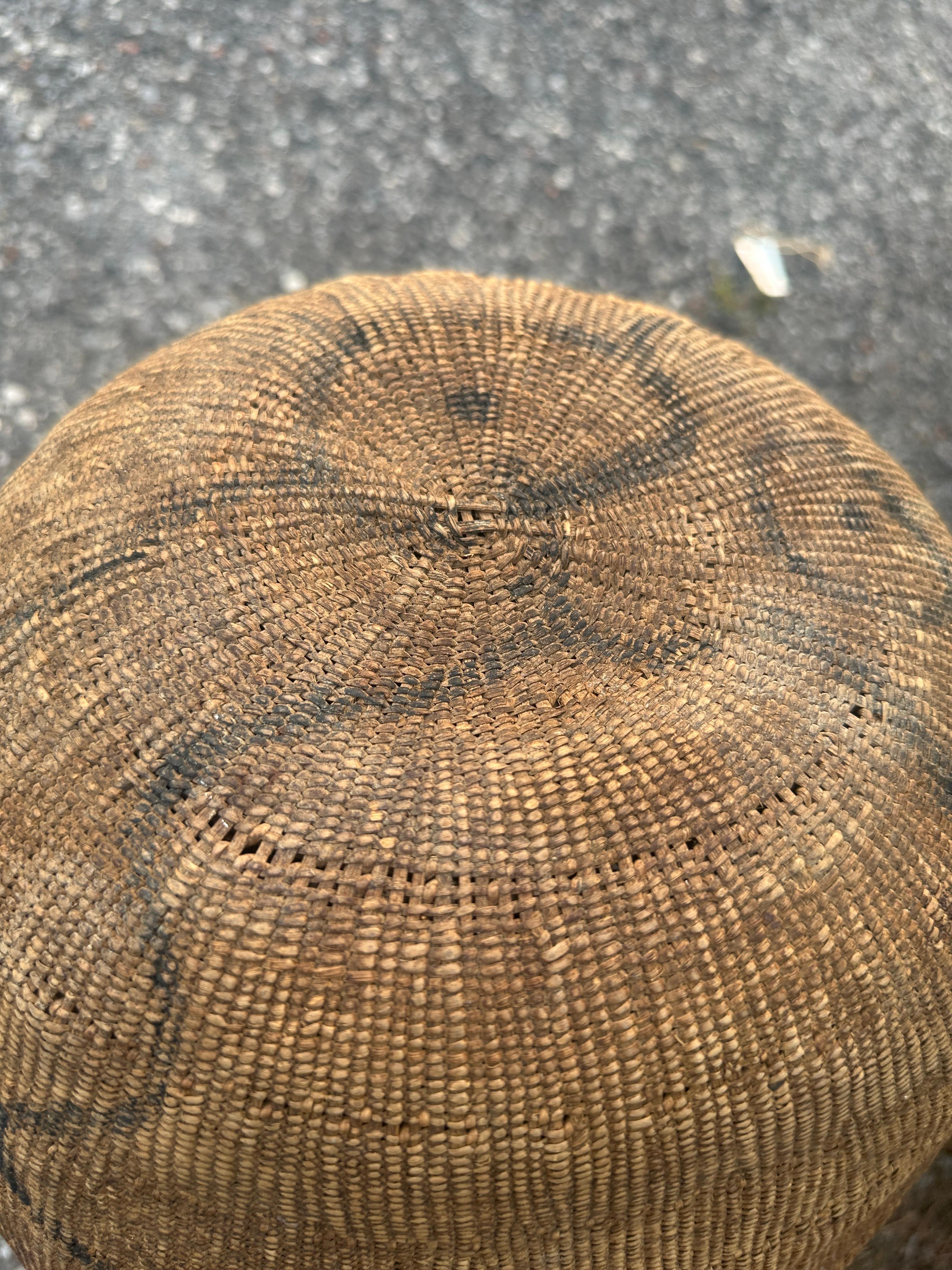 Good Antique Large Native American Basket - W7570 en venta 2