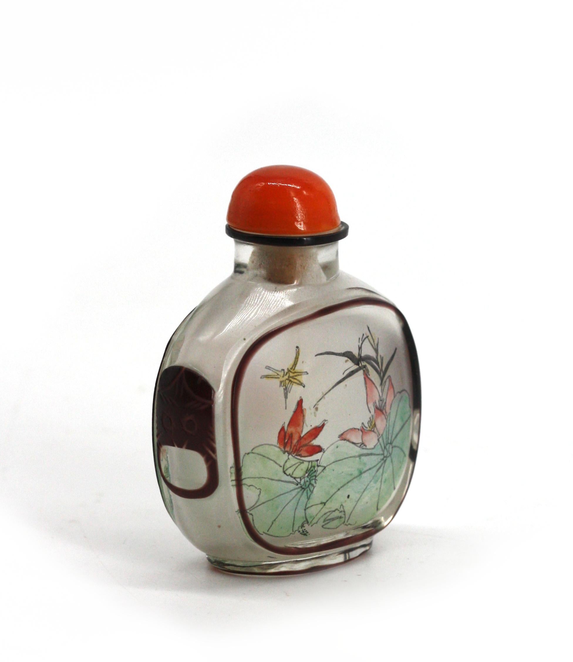 Good Chinese Reverse Painted & Overlaid Glass Snuff Bottle In Good Condition For Sale In West Palm Beach, FL