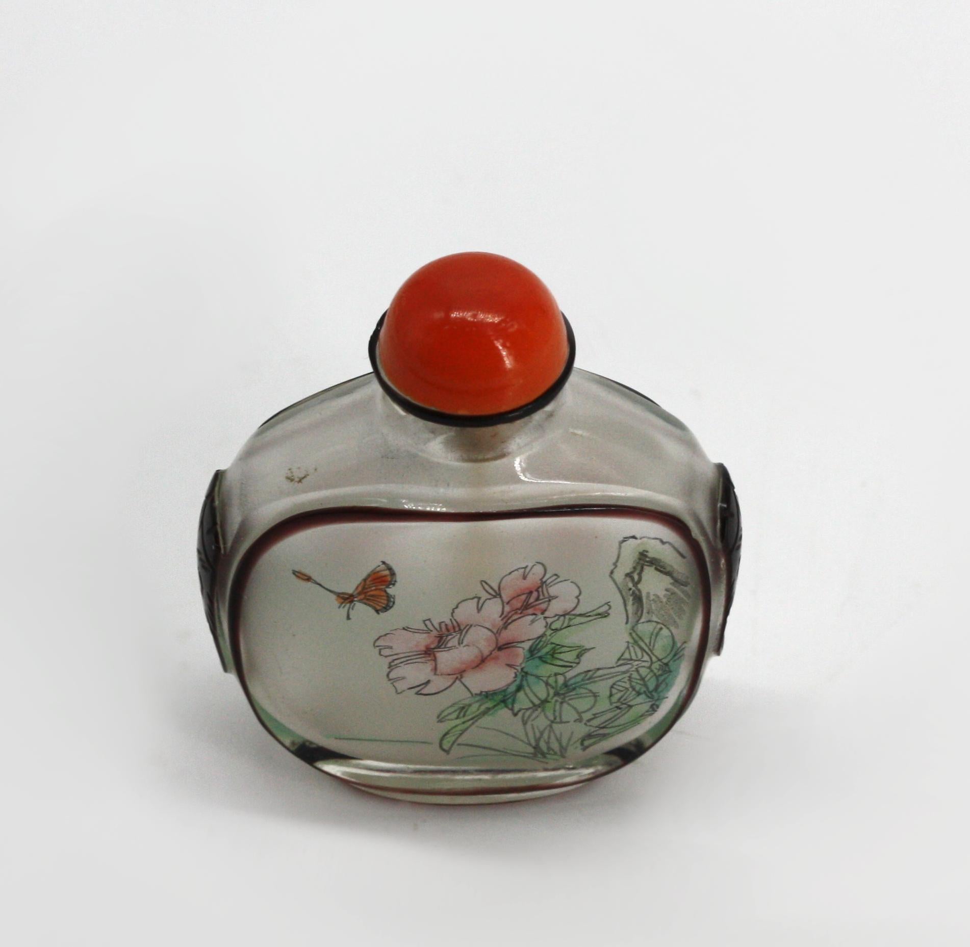 Good Chinese Reverse Painted & Overlaid Glass Snuff Bottle For Sale 2