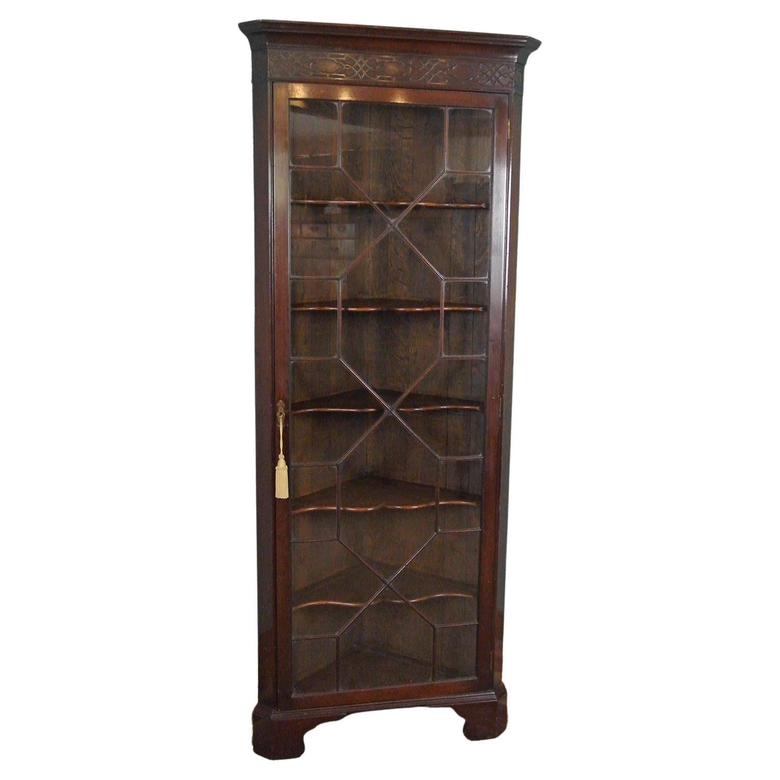 Good Georgian Mahogany Corner Display Cabinet c. 1820