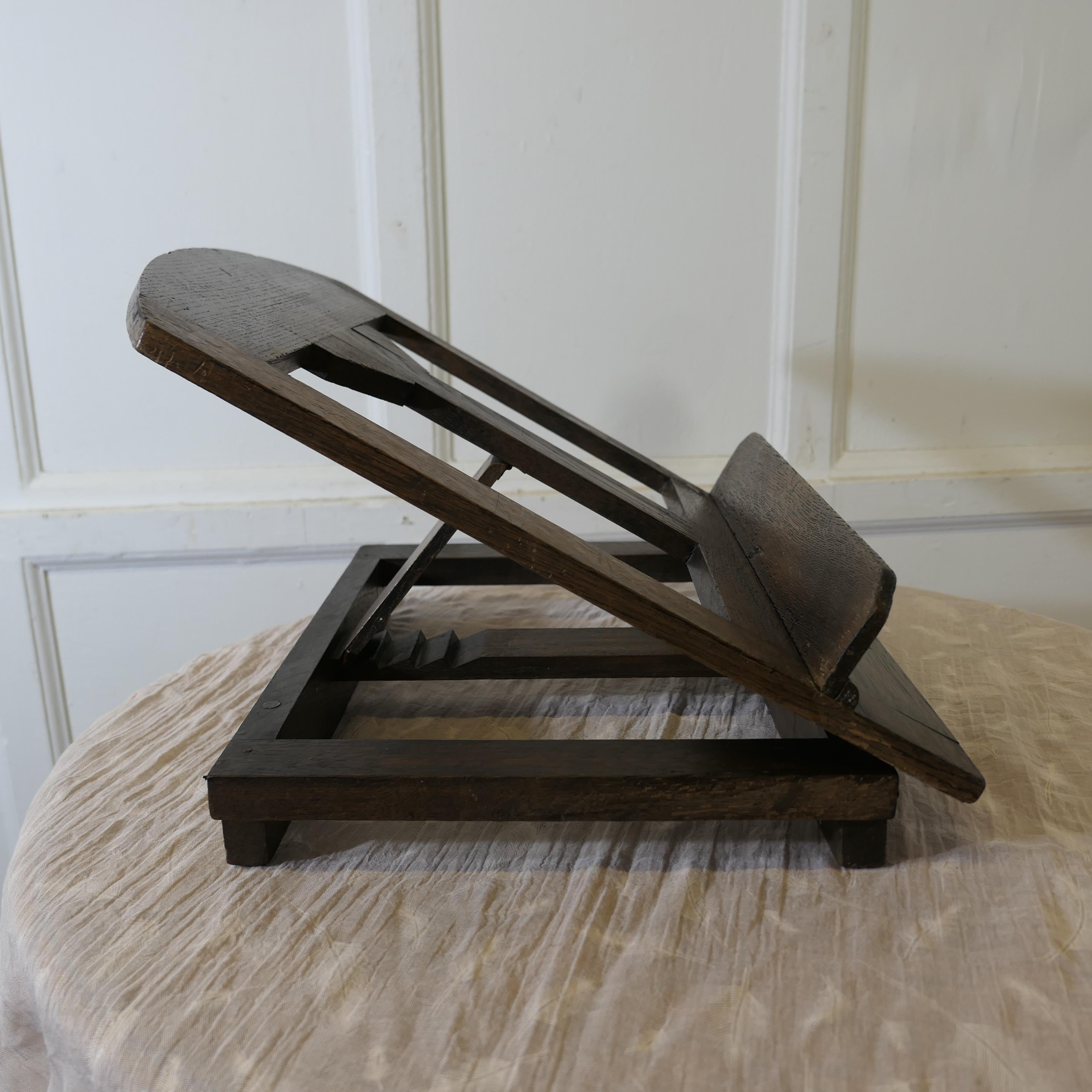 Quercia Un buon leggio o leggio in Oak francese di grandi dimensioni, Lutrin in vendita