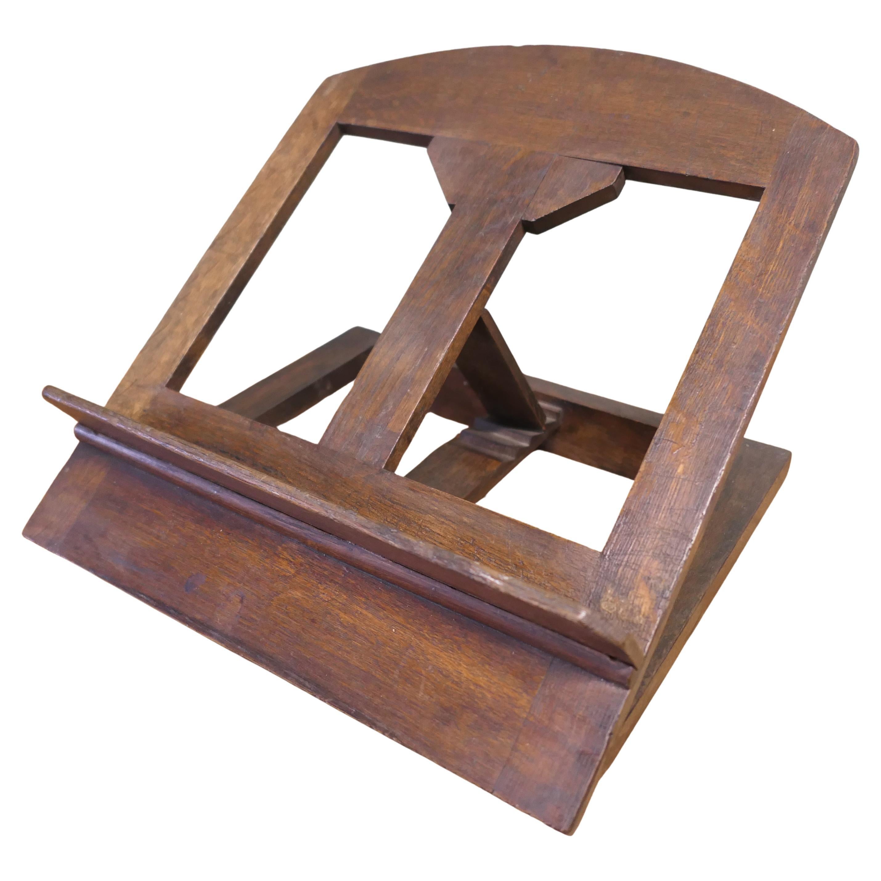 Un buon leggio o leggio in Oak francese di grandi dimensioni, Lutrin