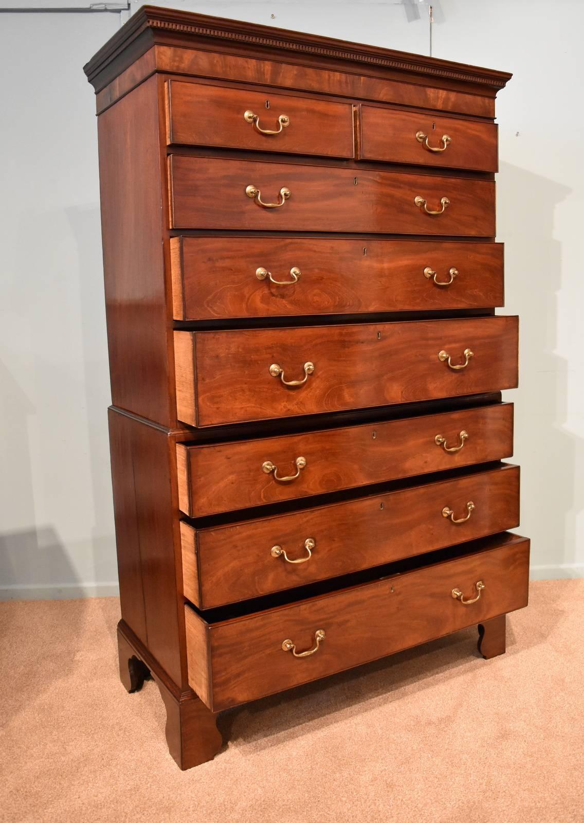 George III Good Late 18th Century Mahogany Chest on Chest