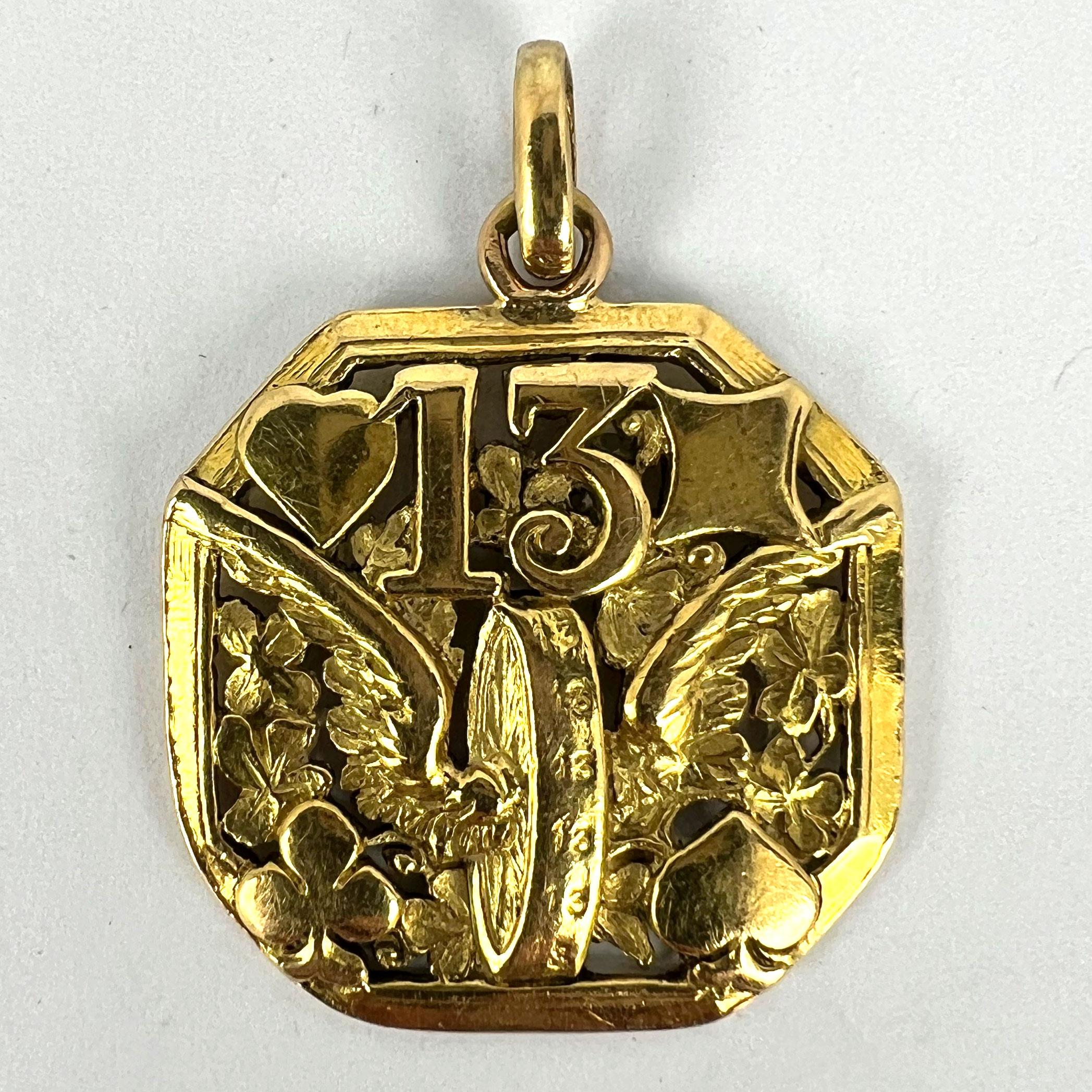 Good Luck 13 Hermes Wheel Cards Clover 18K Yellow Gold Lucky Charm Pendant For Sale 8