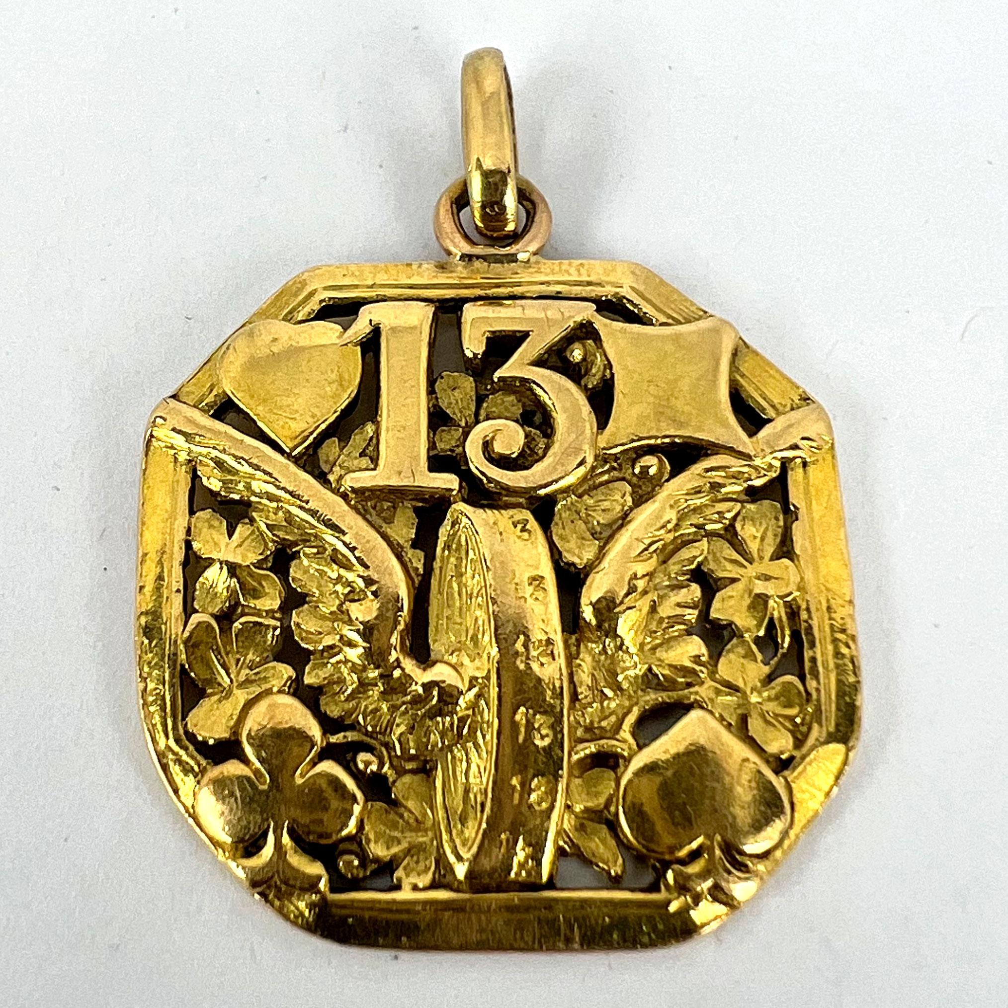Good Luck 13 Hermes Wheel Cards Clover 18K Yellow Gold Lucky Charm Pendant For Sale 9