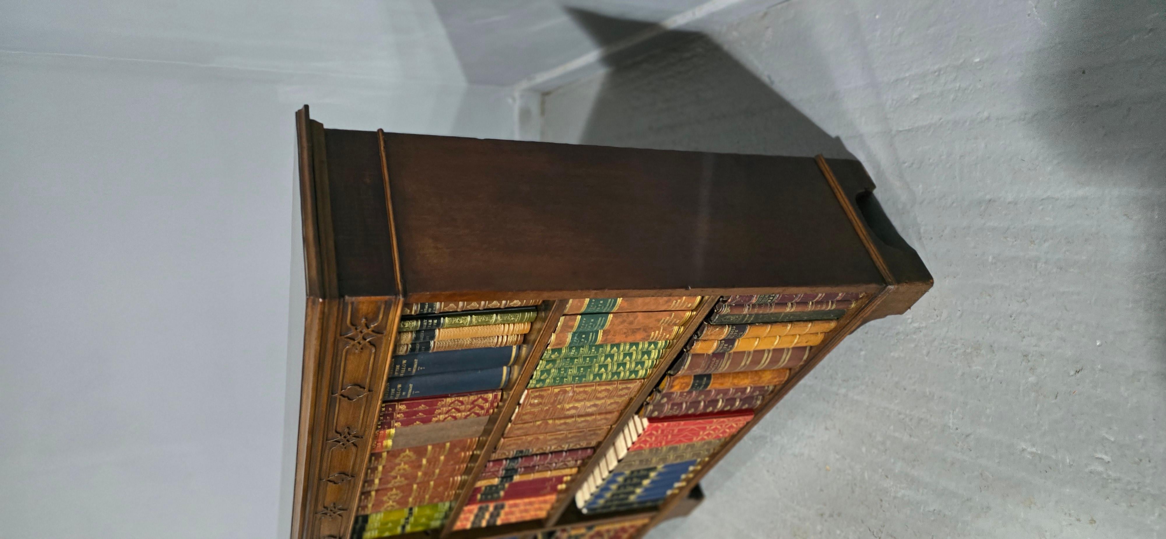 XIX secolo Libreria regolabile aperta bassa in mogano in vendita