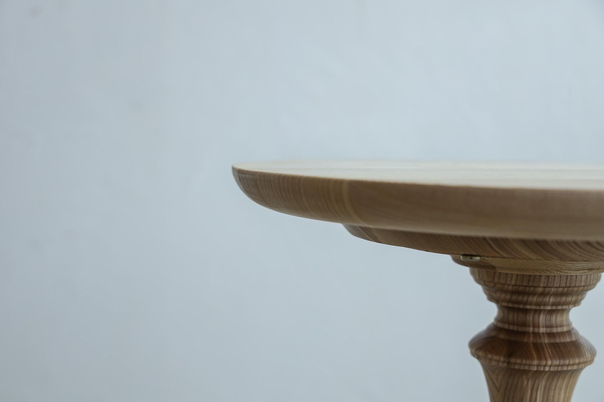 Bois GOOD MELLOW LIMITED06, Table d'appoint japonaise ancienne, Wabi Sabi, Japandi en vente
