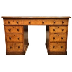 Good Oak Victorian Period Antique Pedestal Desk