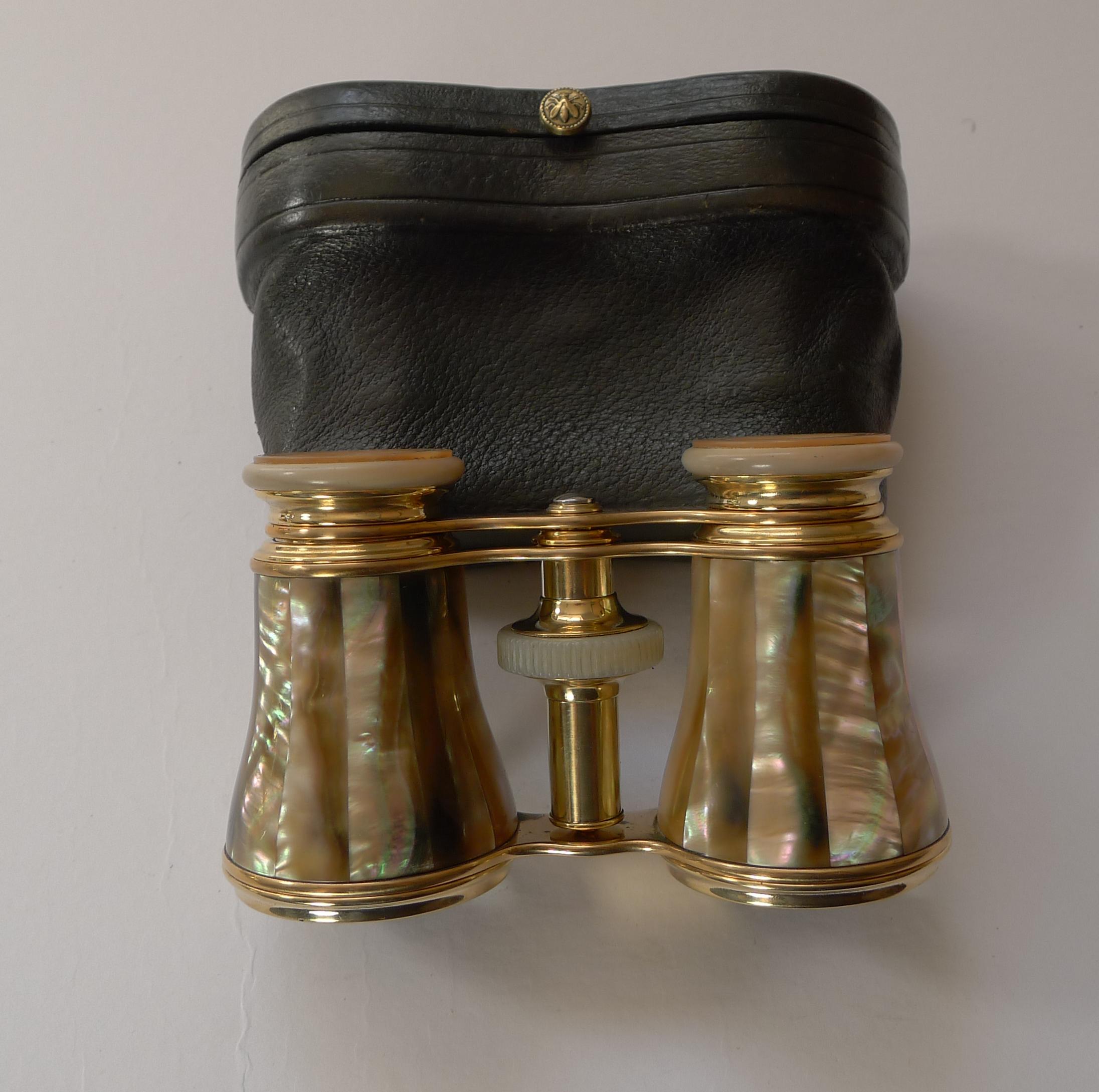 Good Pair French Cased Mother of Pearl Opera Glasses, c.1900 4