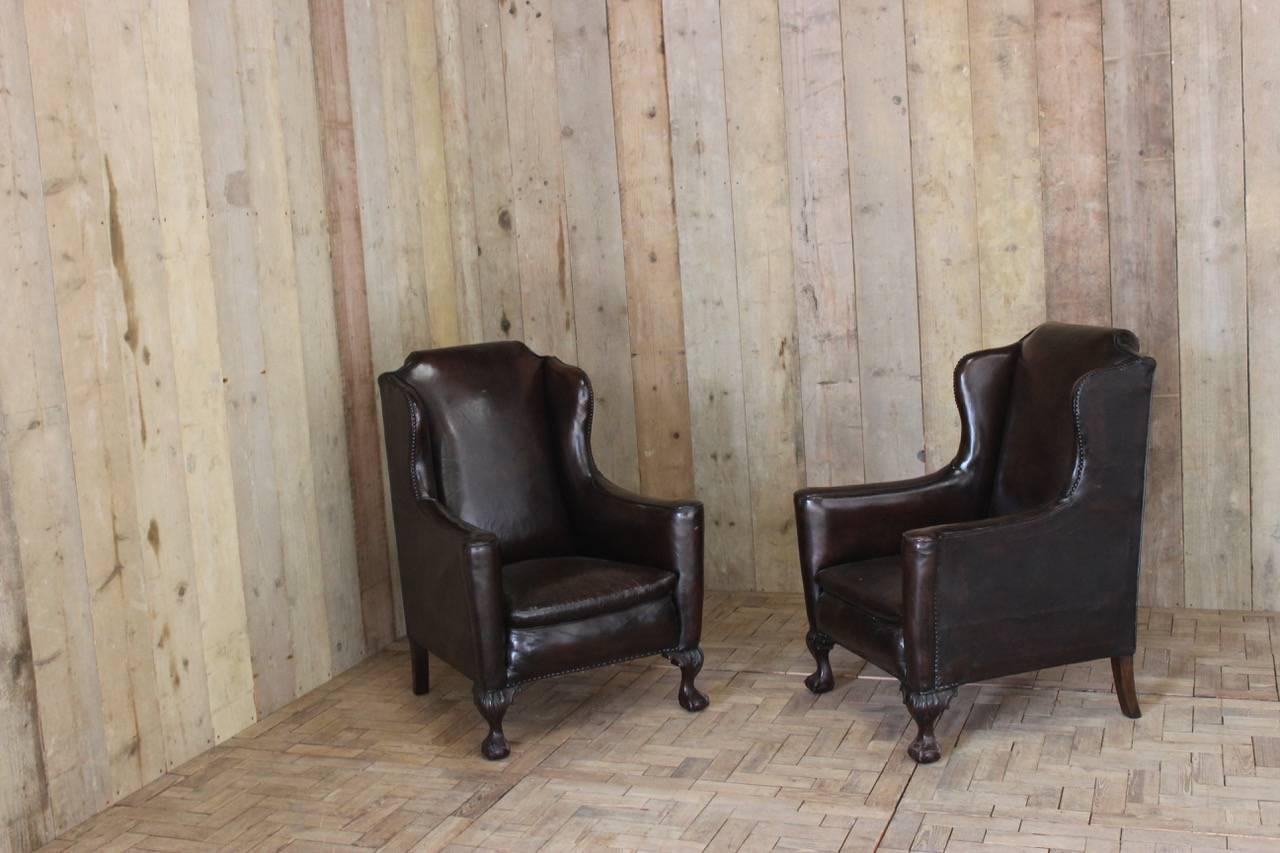 Good Pair of circa 1910 English Wingback Leather Armchairs In Excellent Condition In Gloucestershire, GB