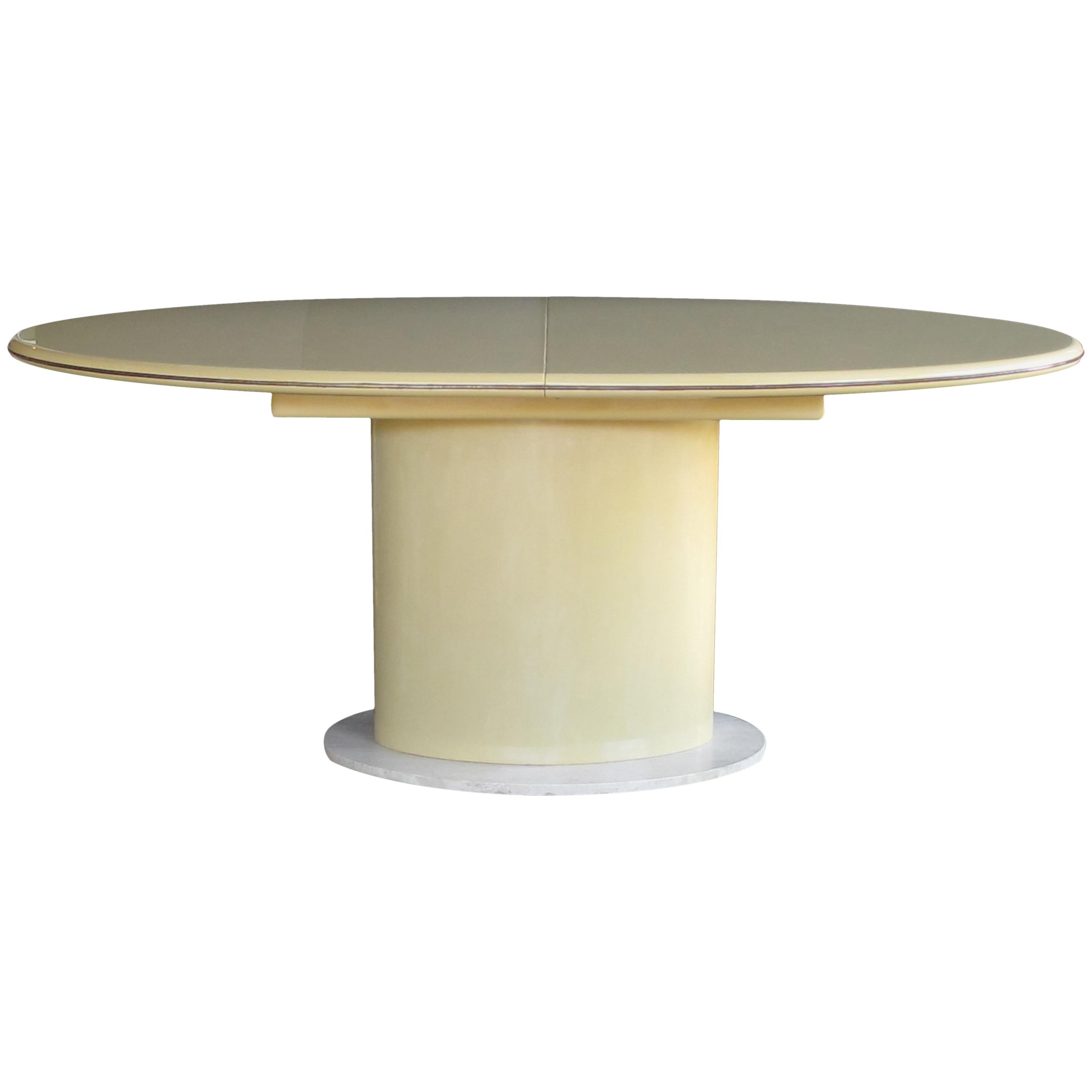 Good Quality and Sleek American 1970s Lacquered Oval Dining Table