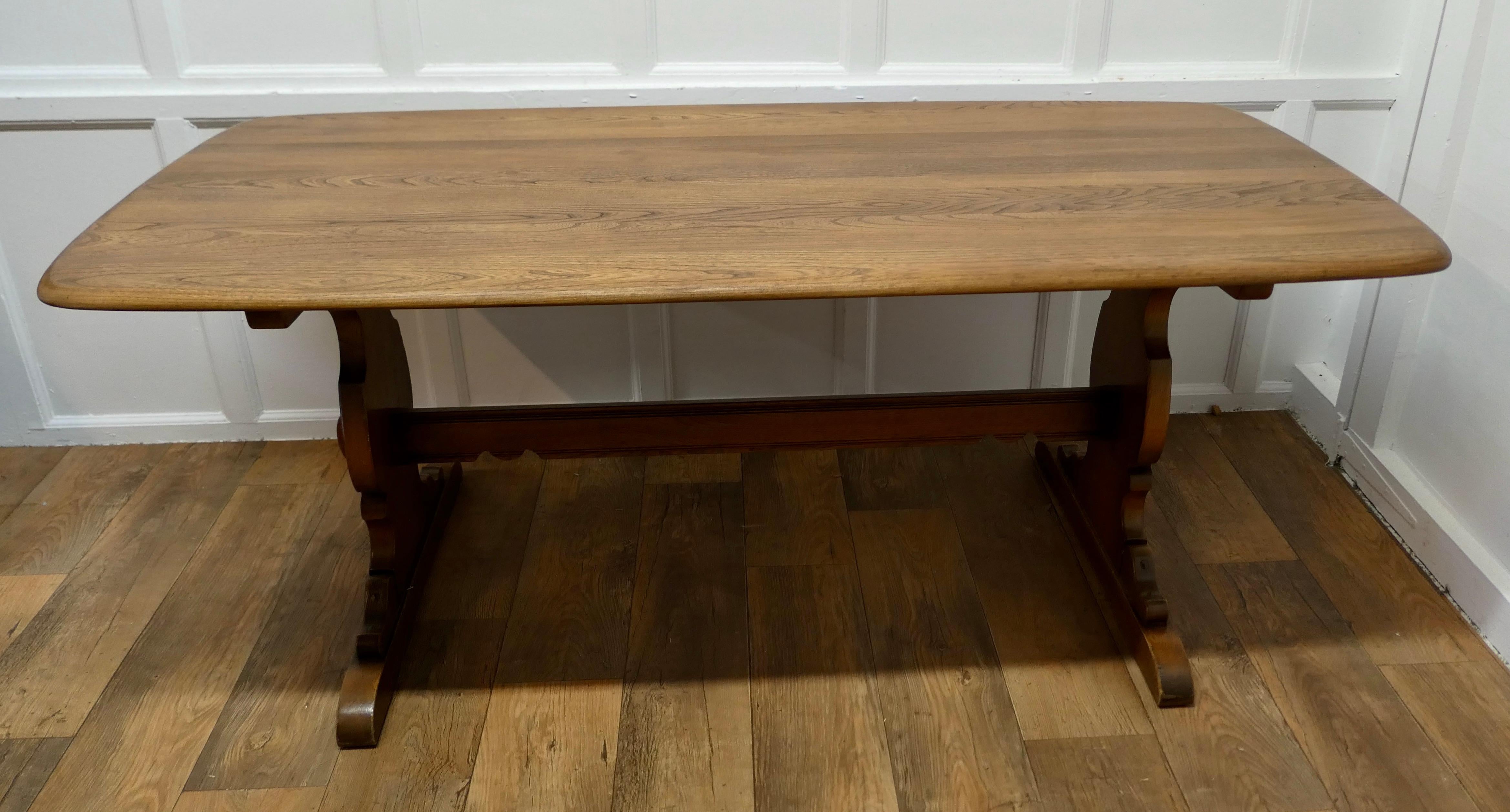 Good Quality Elm Refectory Dining Table This is a Superb Piece For Sale 5
