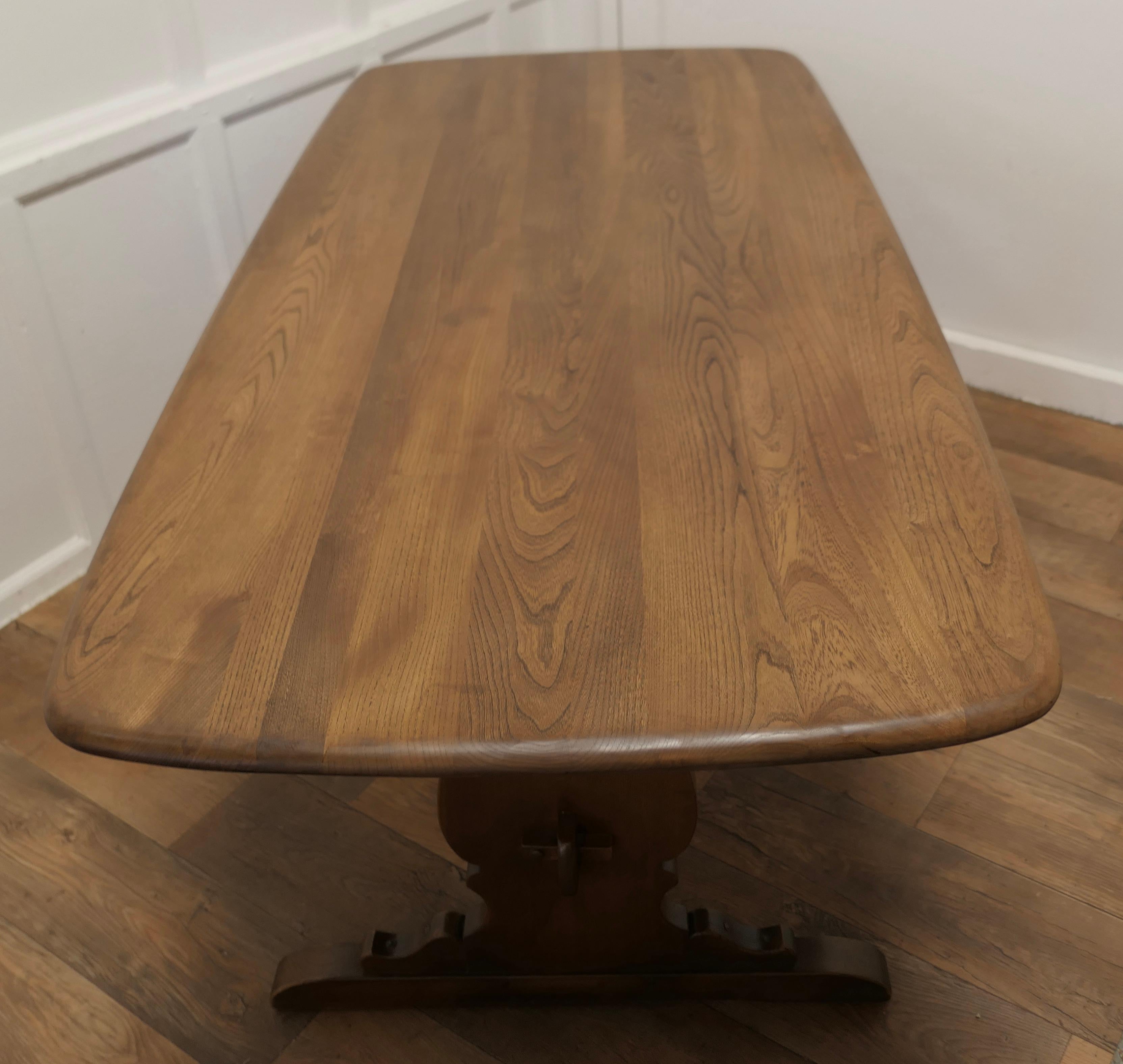 Good Quality Elm Refectory Dining Table This is a Superb Piece For Sale 1