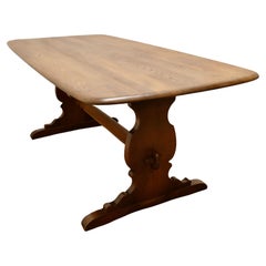 Vintage Good Quality Elm Refectory Dining Table This is a Superb Piece