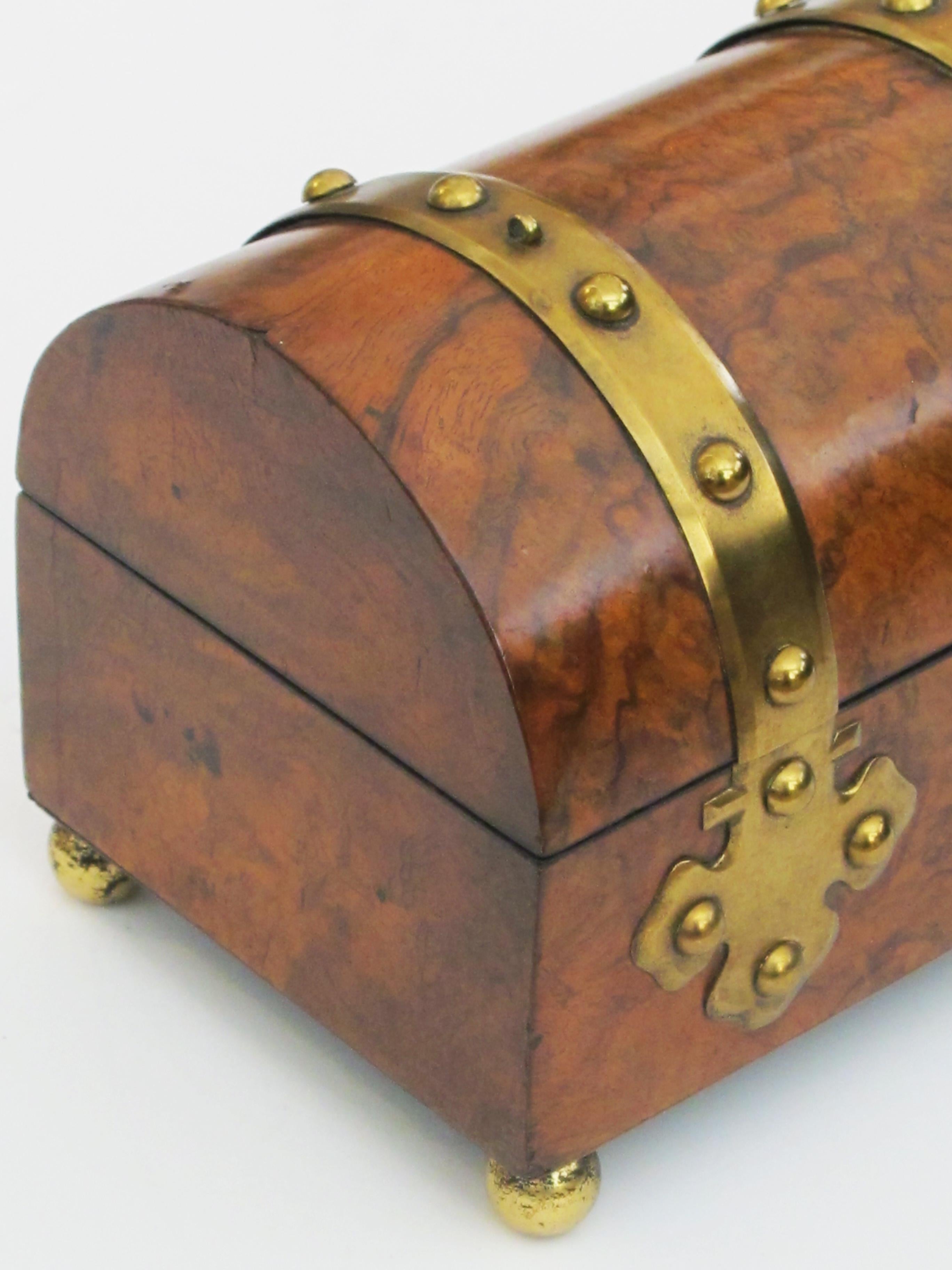 19th Century Good Quality English Victorian Domed Burl Walnut Box by Halstaff & Hannaford