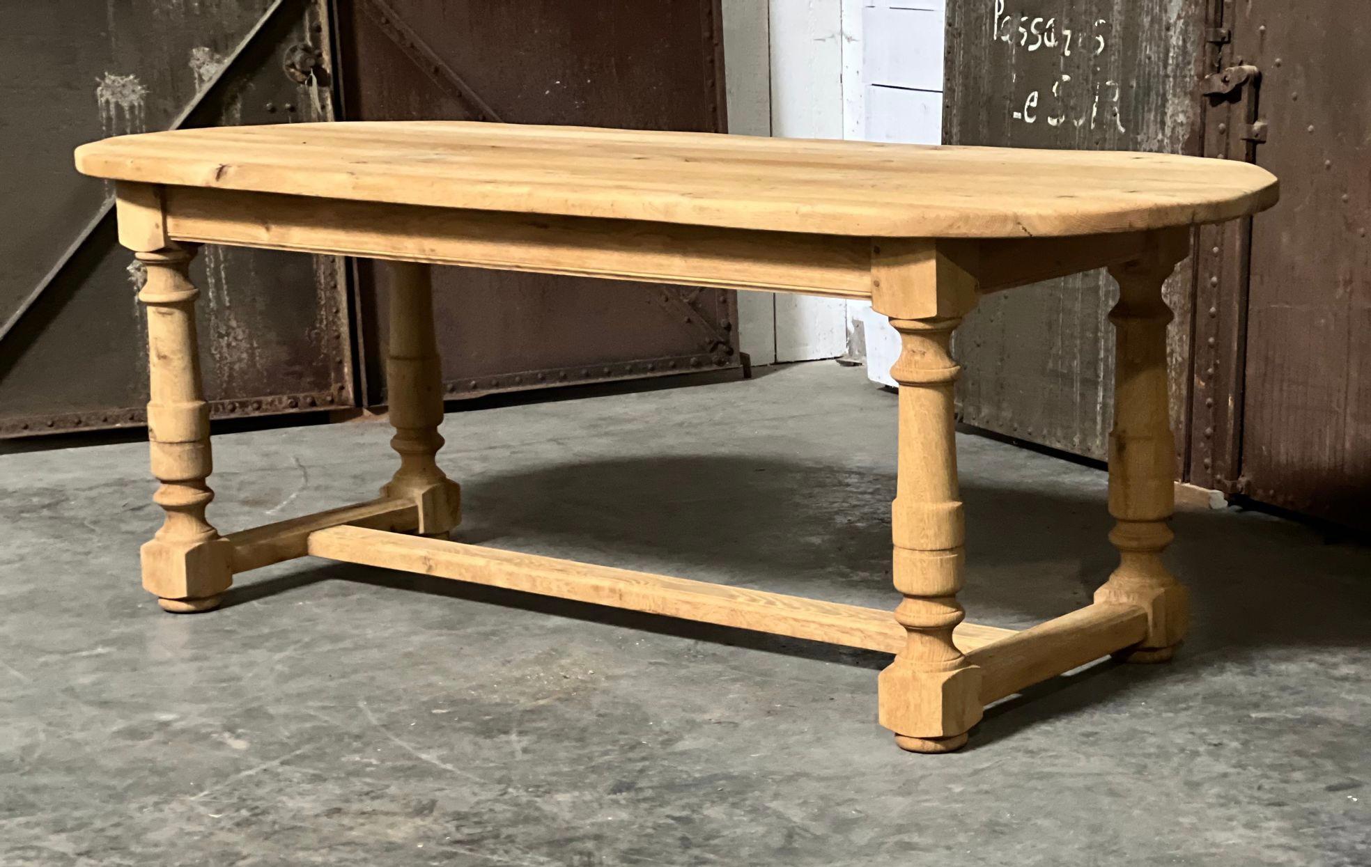 Good Quality French Bleached Oak Farmhouse Dining Table  13