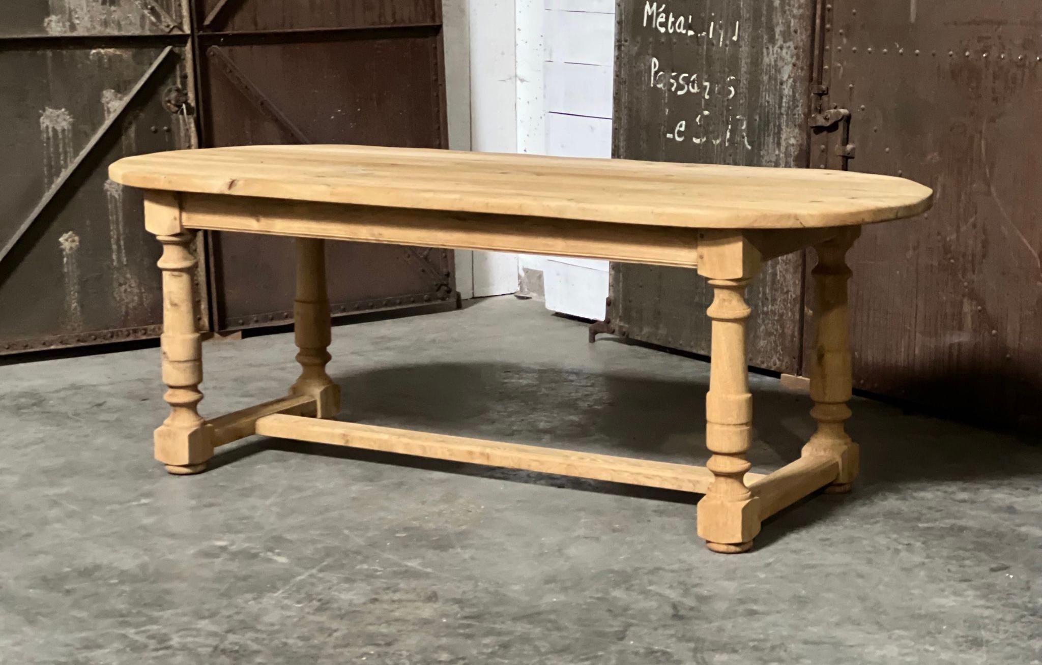 Good Quality French Bleached Oak Farmhouse Dining Table  14