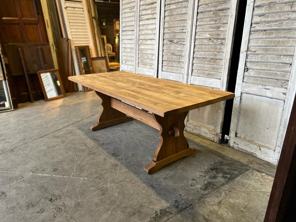 Good Quality French Deep Bleached Oak Farmhouse Dining Table For Sale 10