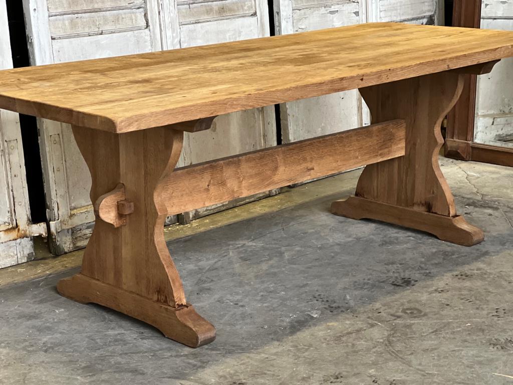 Good Quality French Deep Bleached Oak Farmhouse Dining Table In Good Condition For Sale In Seaford, GB